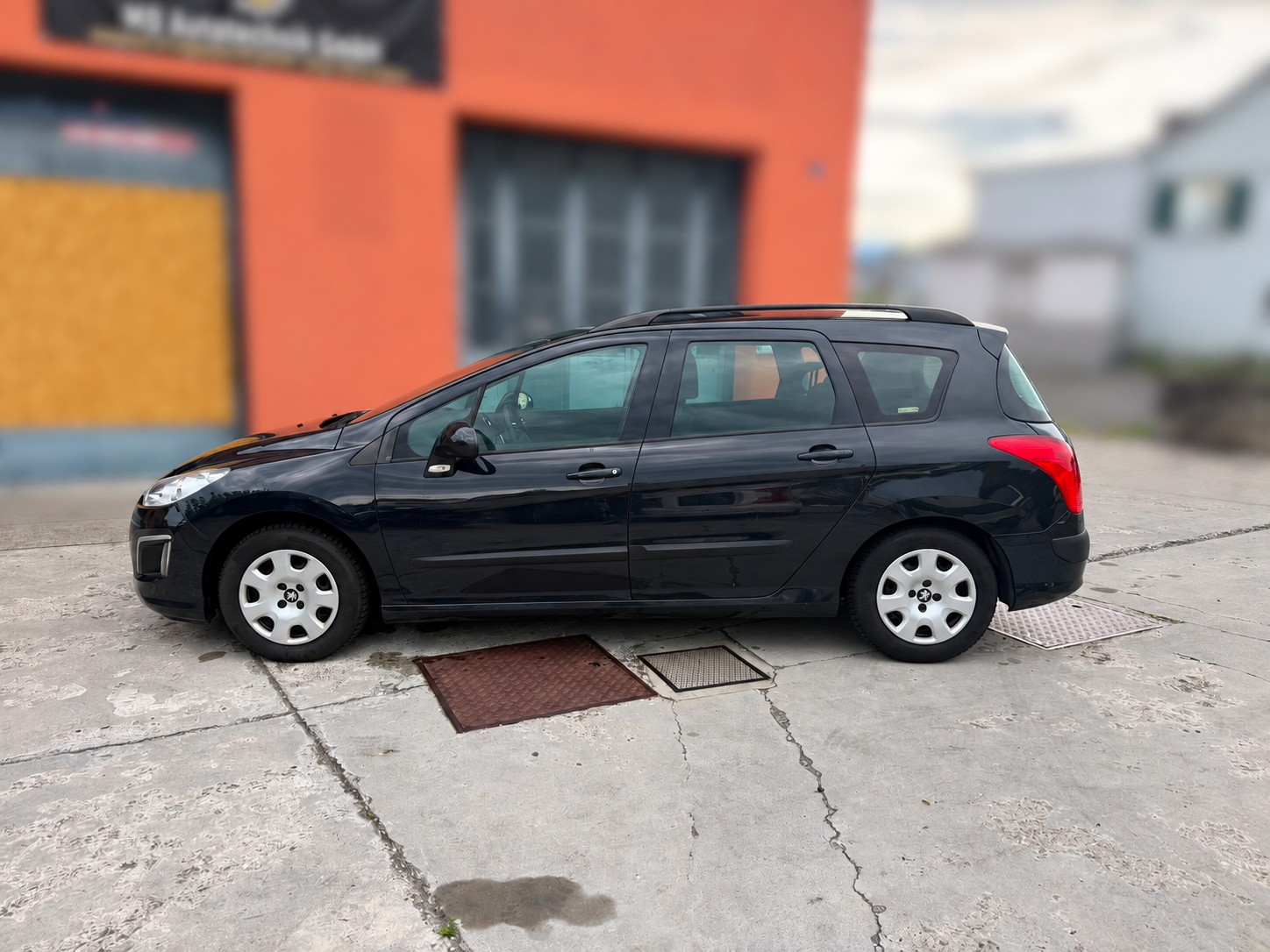 PEUGEOT 308 SW 1.6 HDI Active EGS6-showroom-element-1