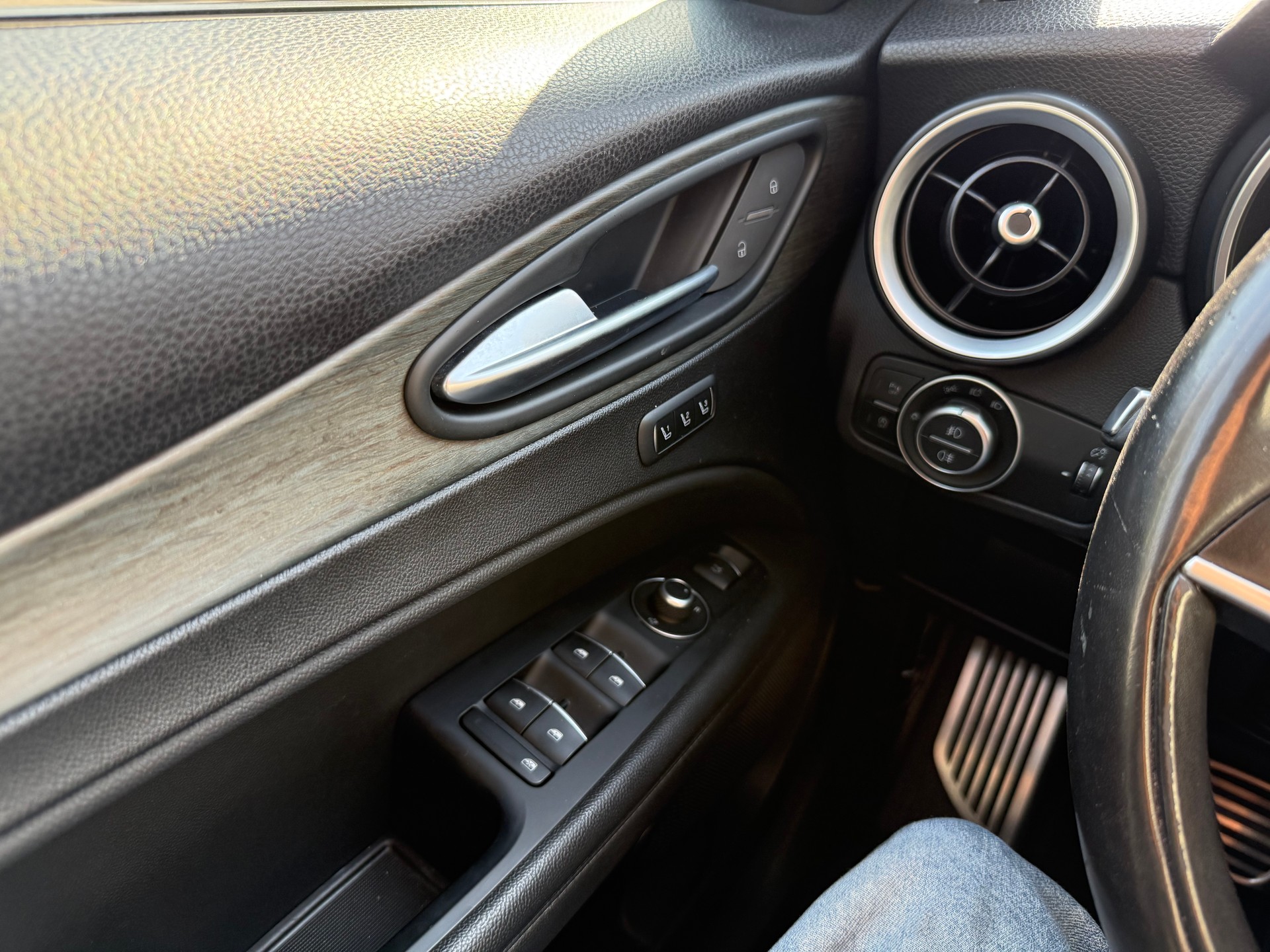 ALFA ROMEO Stelvio 2.2 JTDM Super Q4 Automatic-image-23