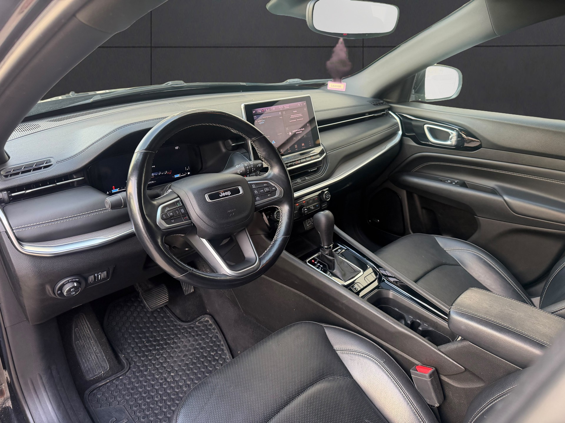 JEEP Compass 4x2 1.3 Turbo S DKG-image-9