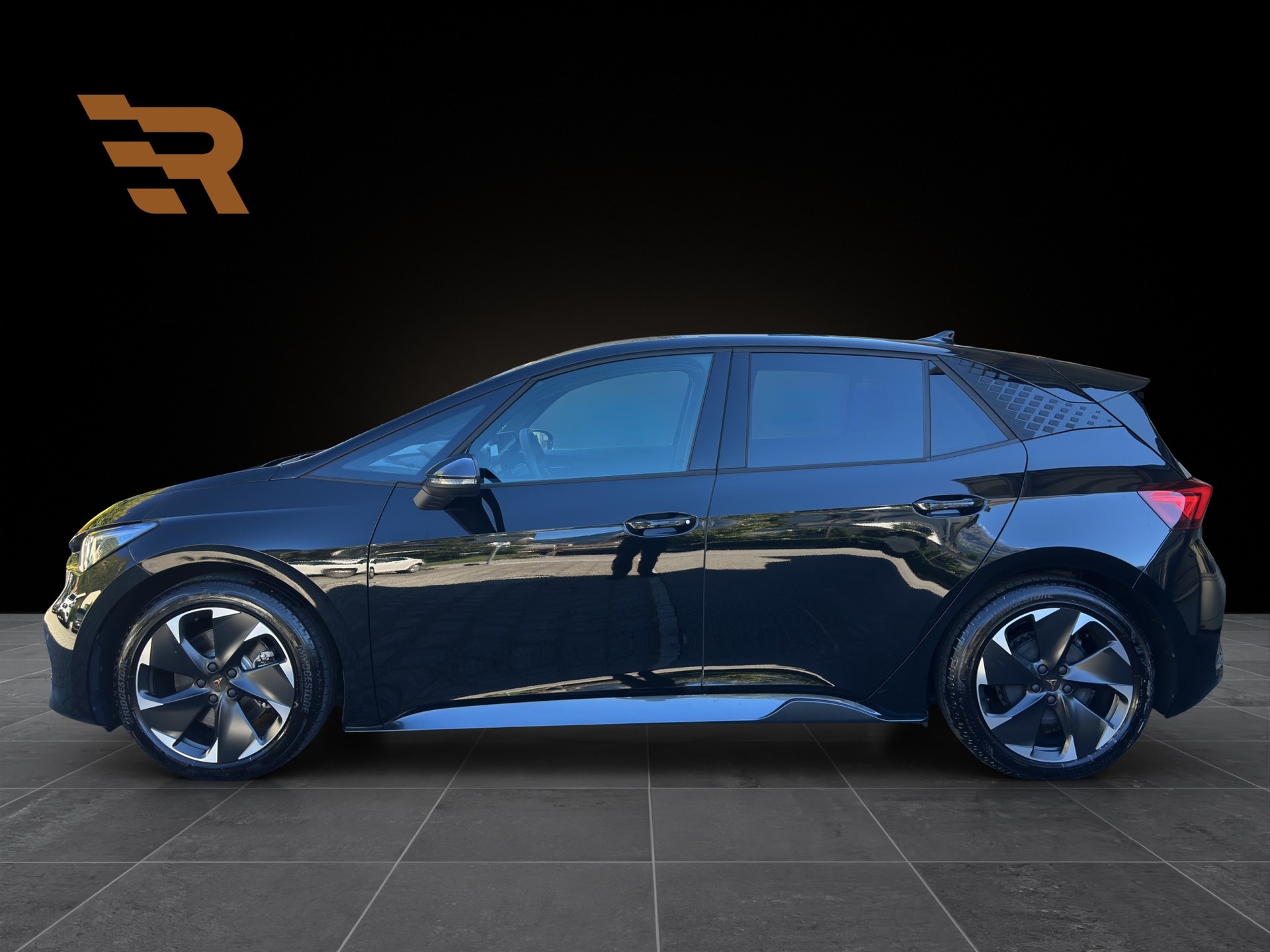 CUPRA Born 59 kWh e-Boost-showroom-element-1