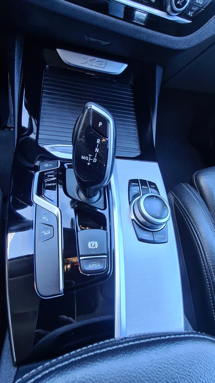 BMW X3 xDrive 20d Individual xLine Steptronic ** Leder Vernasca ** Sportsitze ** BMW Live Cockpit Plus ** Frisch ab MFK **-image-12