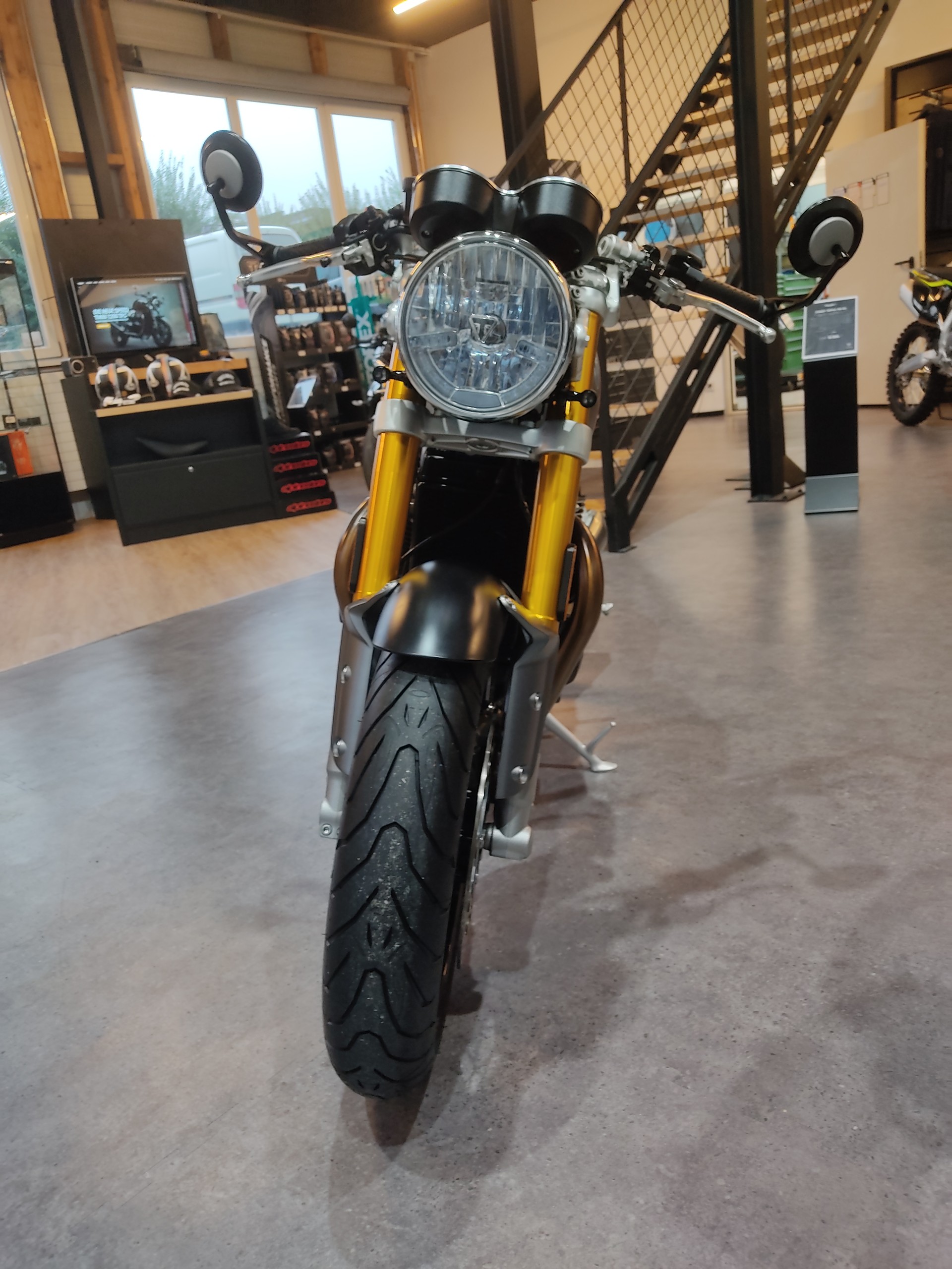 TRIUMPH Thruxton 1200 i RS ABS-image-6