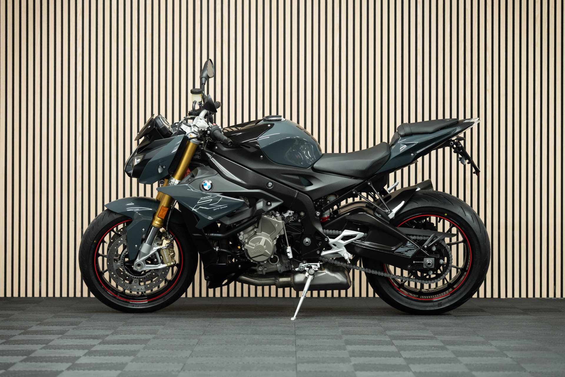BMW S 1000 R-image-1