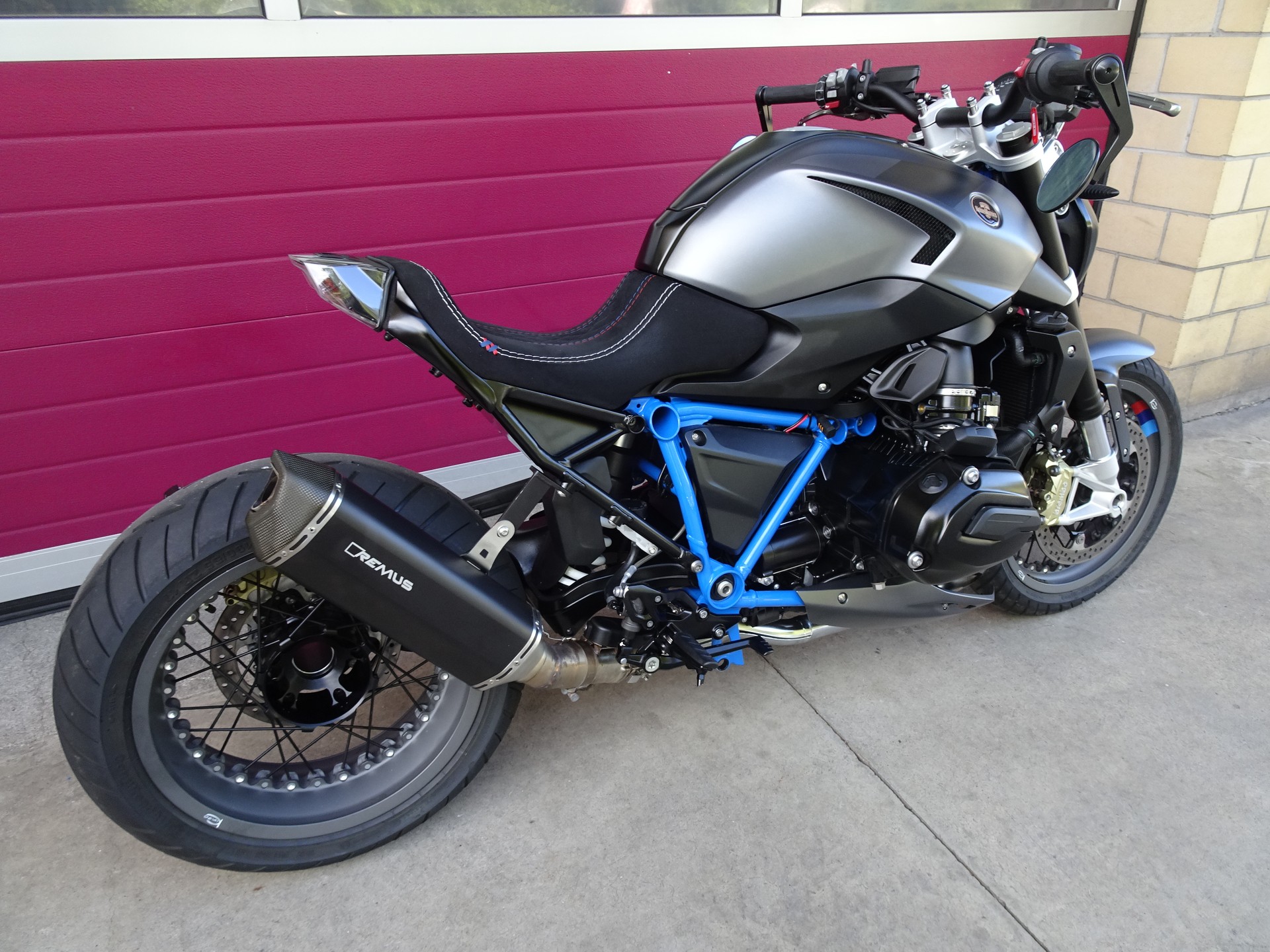 BMW R 1200 R ABS-image-3