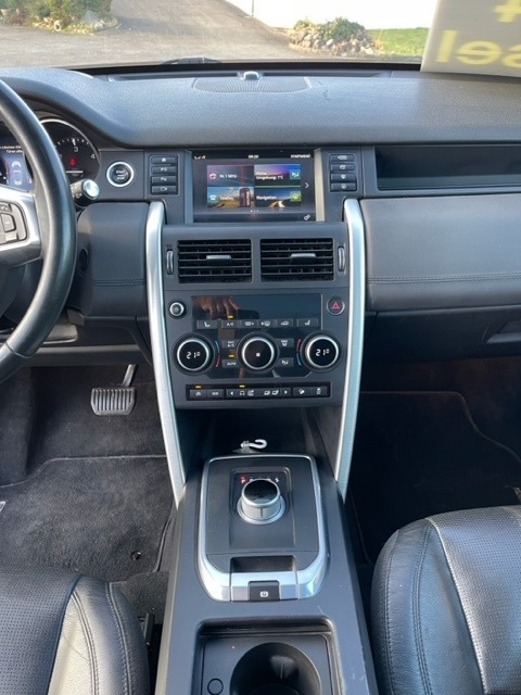 LAND ROVER Discovery Sport 2.0 TD4 Pure AT9-image-15