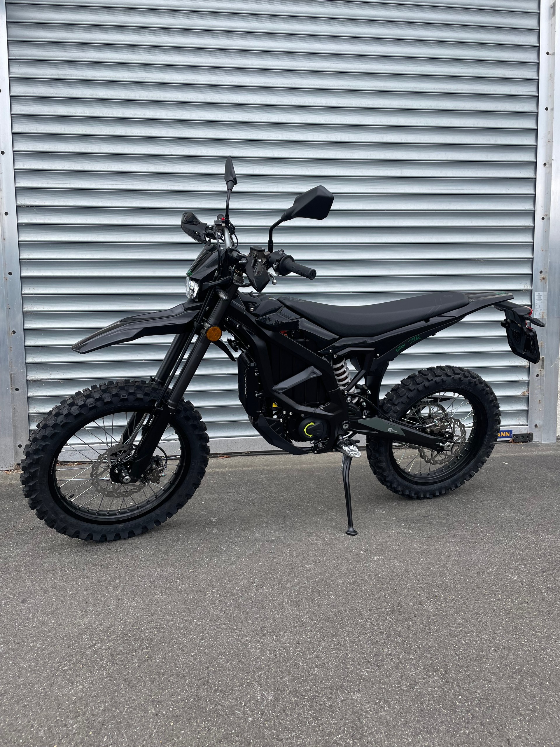 SUR-RON Ultra Bee + Black offroad extreme-image-2