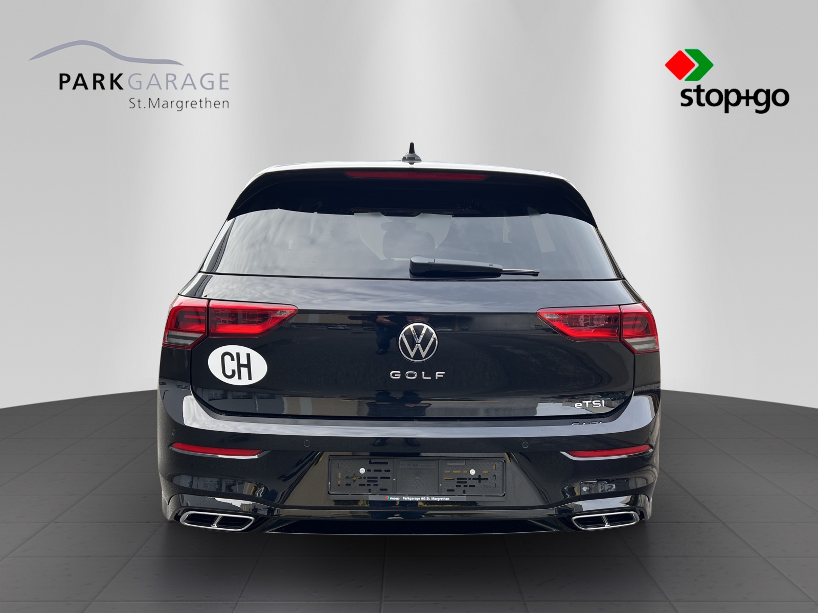 VW Golf VIII 1.5 eTSI R-Line DSG-showroom-element-3