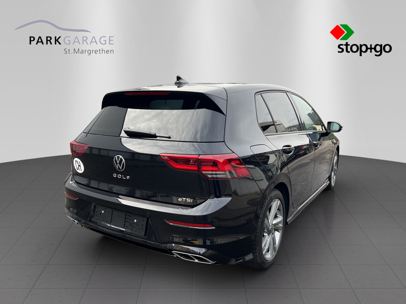 VW Golf VIII 1.5 eTSI R-Line DSG-image-4