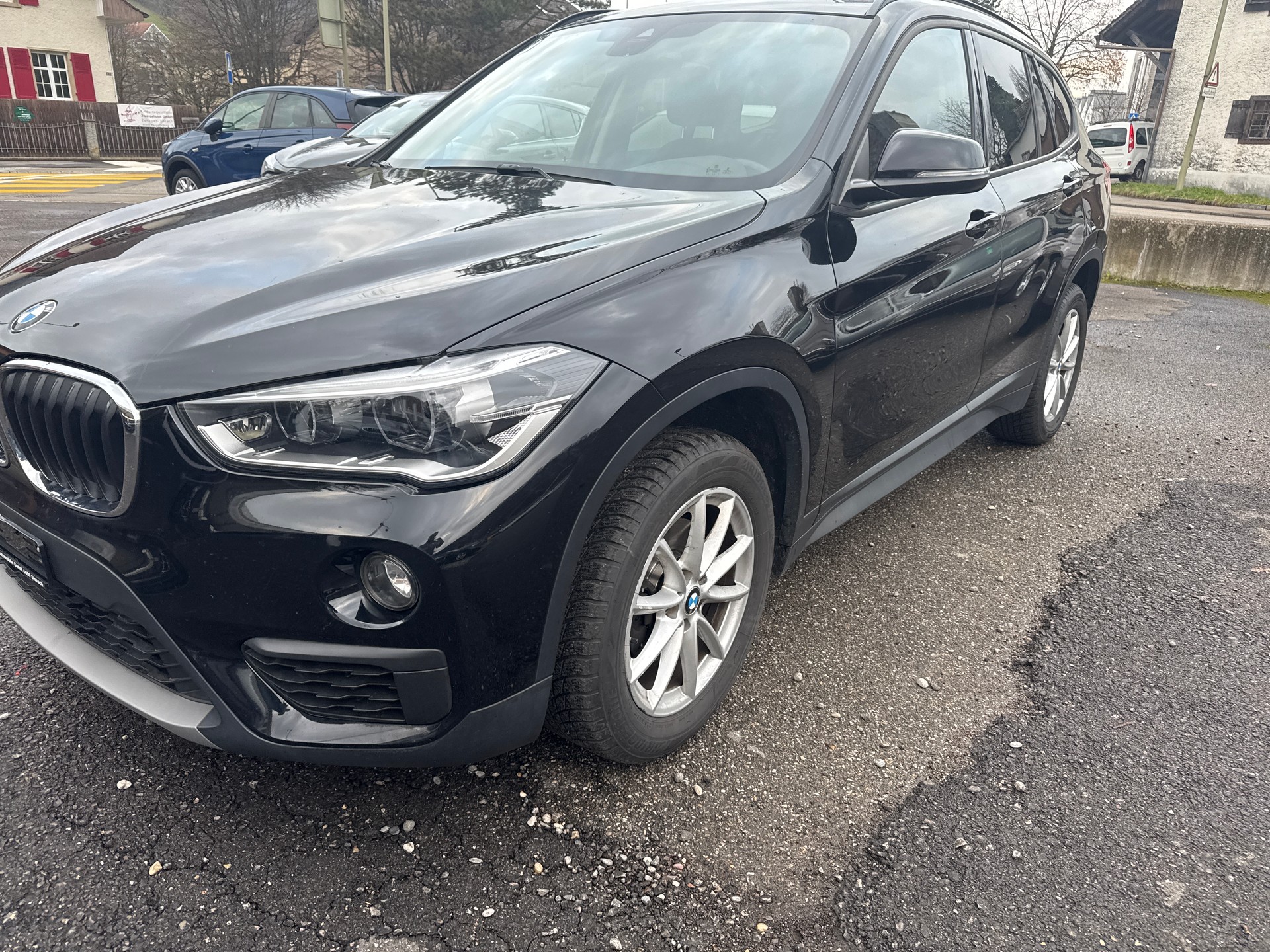 BMW X1 sDrive 18d xLine Steptronic-showroom-element-1