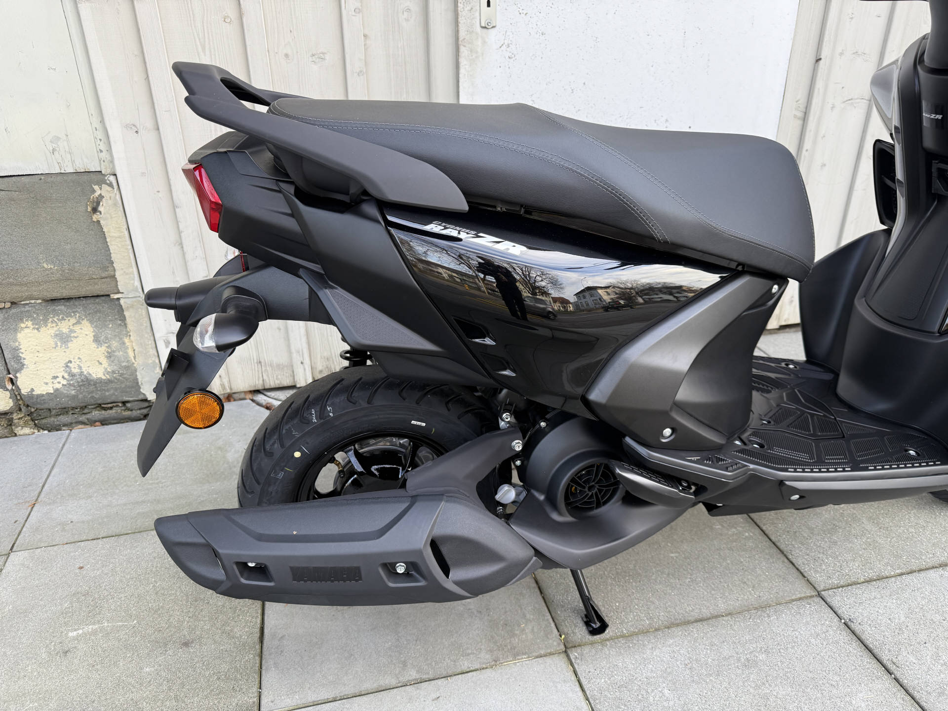 YAMAHA RayZR 125-image-4