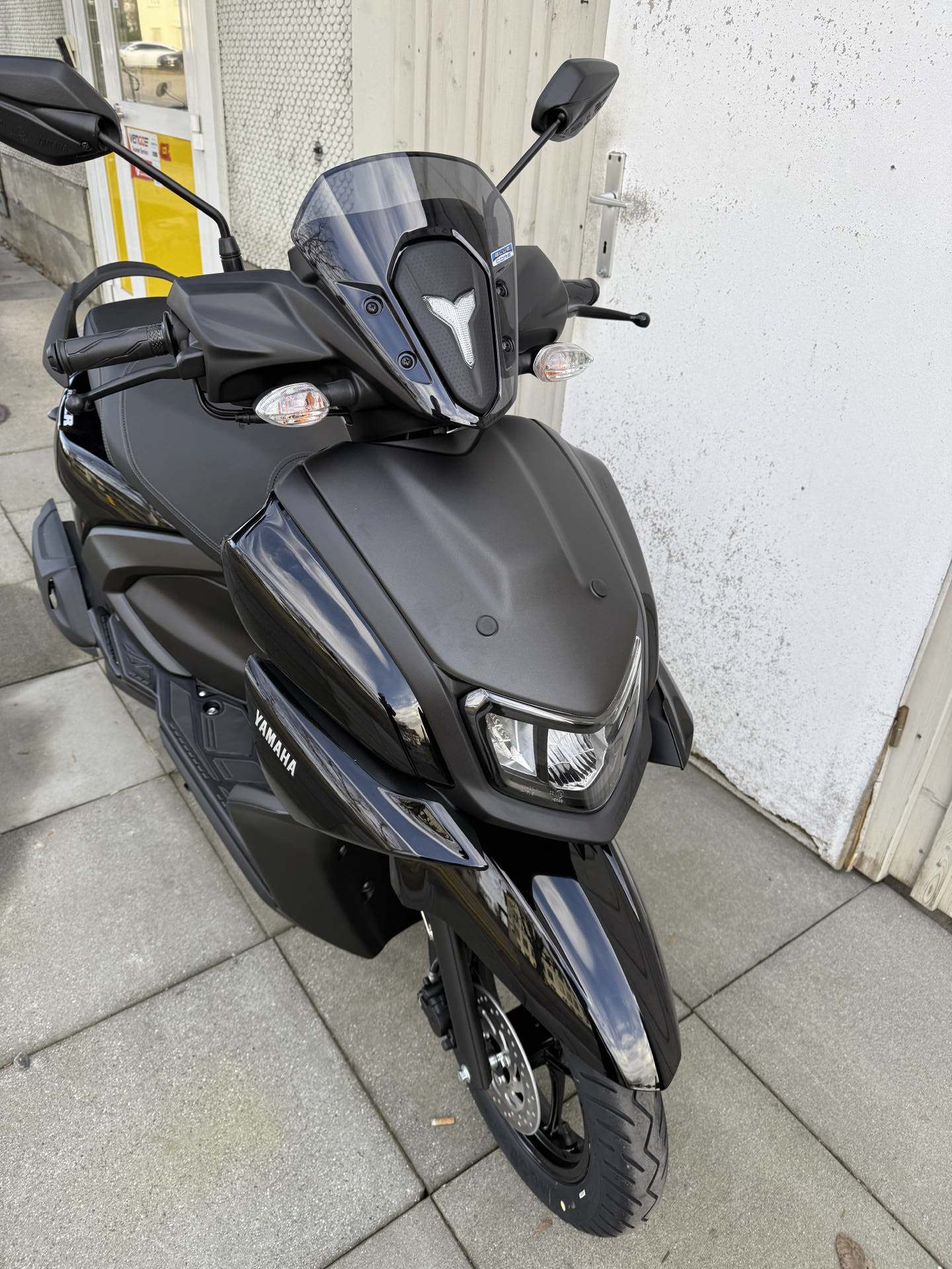 YAMAHA RayZR 125-image-2