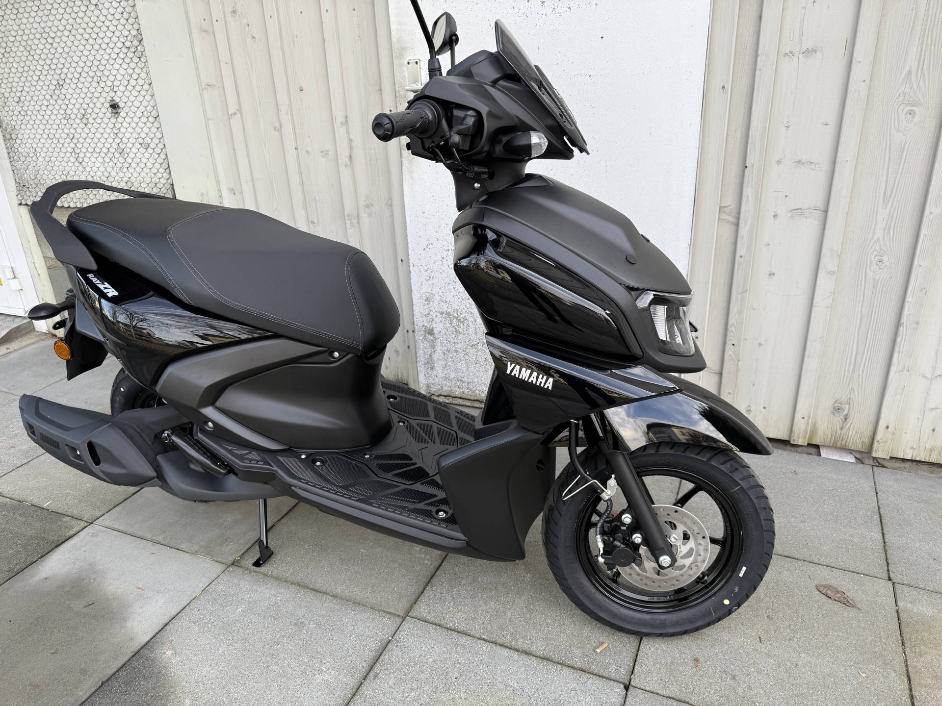 YAMAHA RayZR 125-image-1