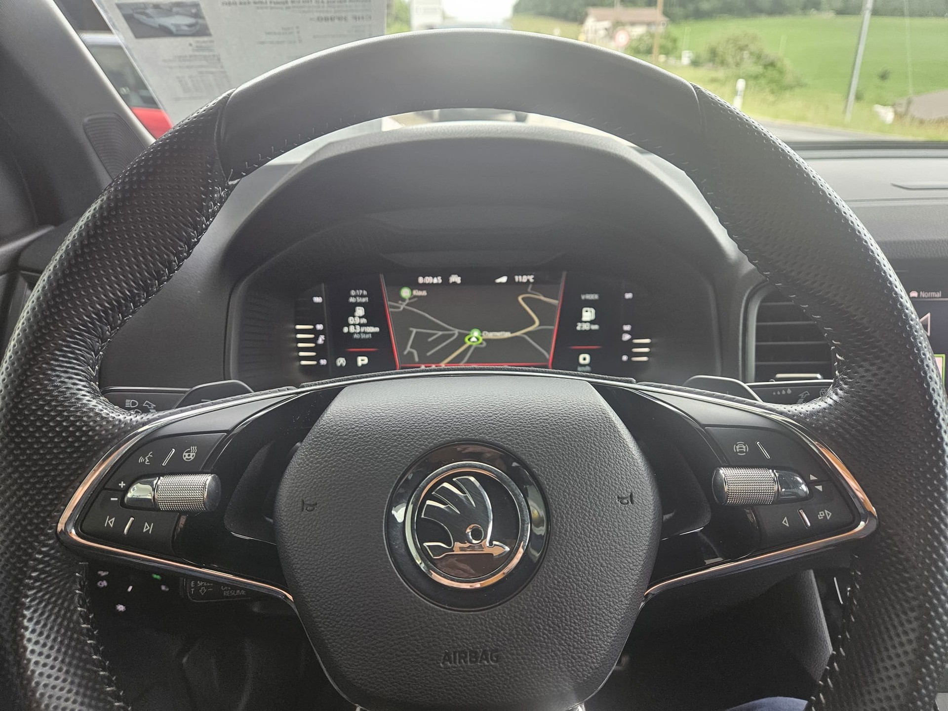 SKODA Karoq 2.0 TDI CR Sport Line 4x4 DSG-image-5