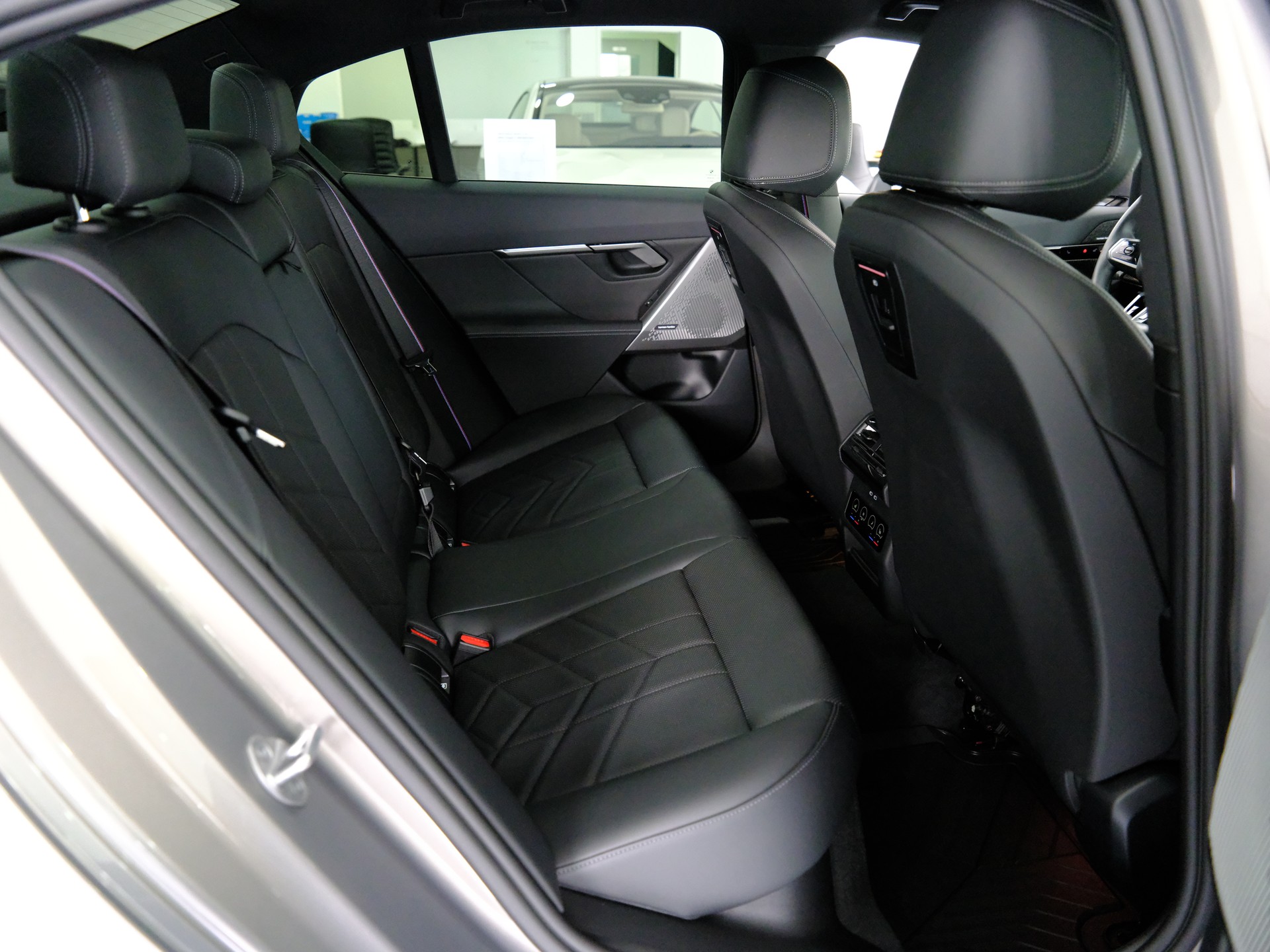 BMW 520d 48V M Sport Pro Steptronic-image-19
