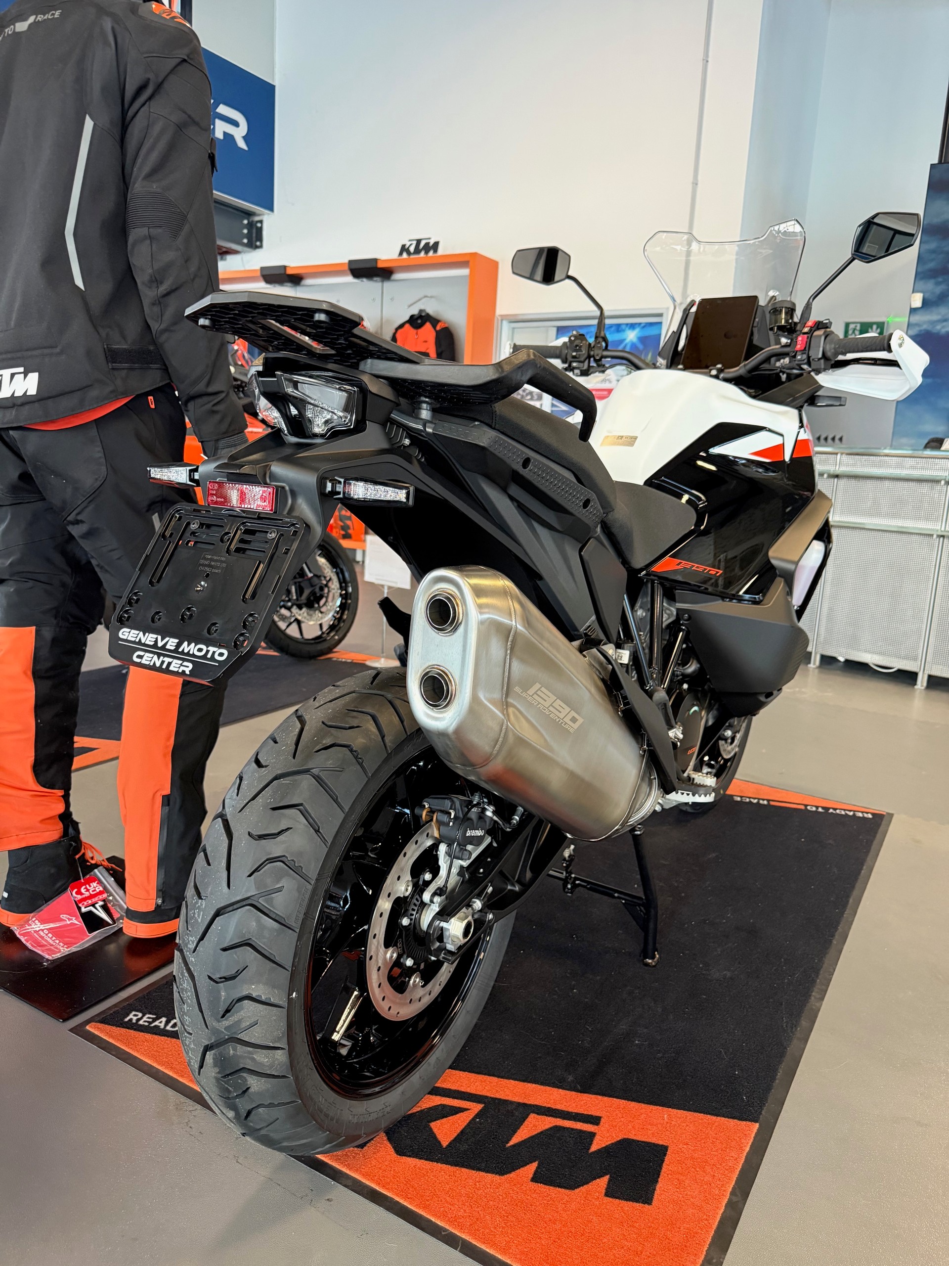 KTM 1390 Super Adventure S EVO 2026-image-2