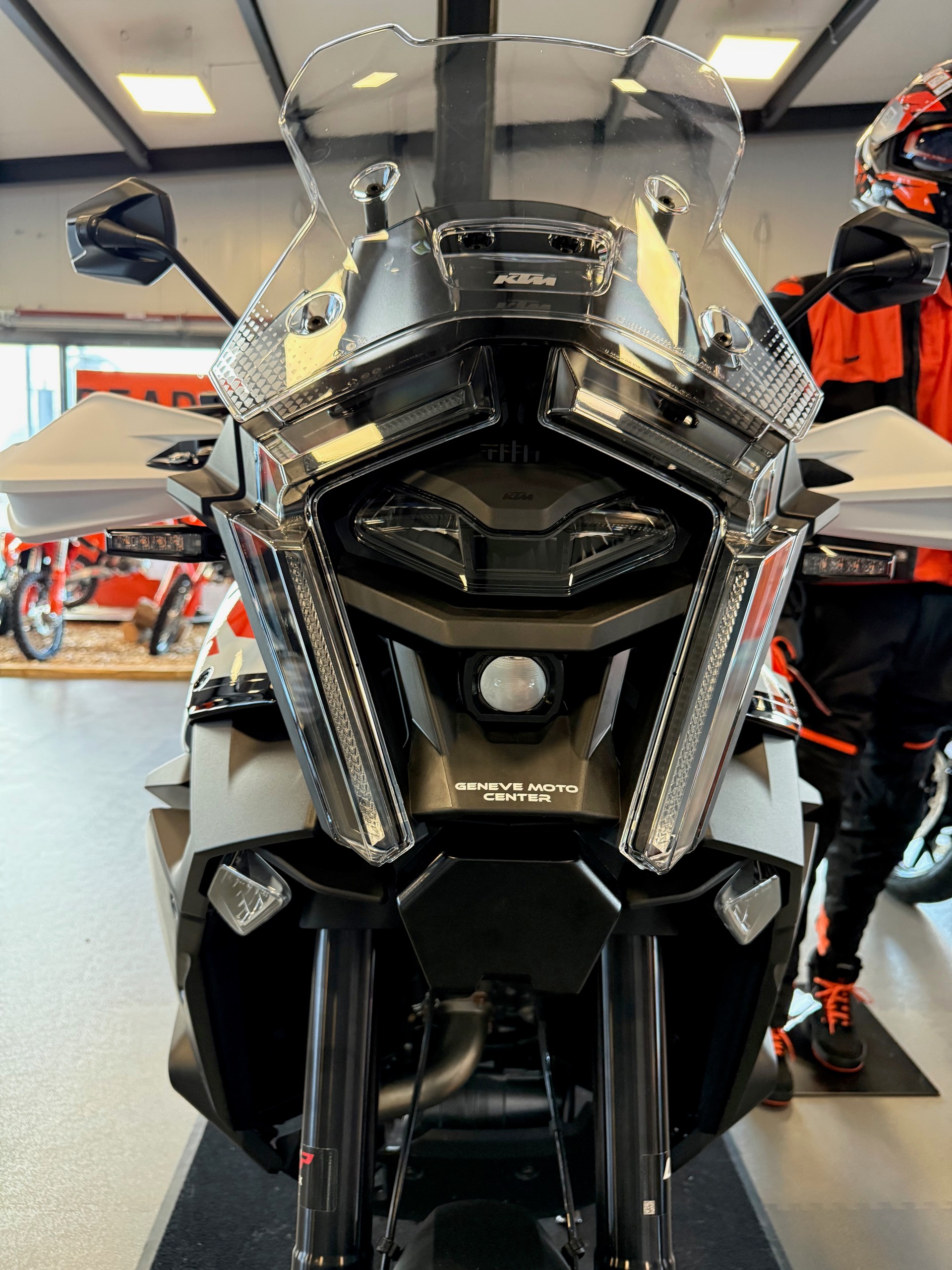 KTM 1390 Super Adventure S EVO 2026-image-3