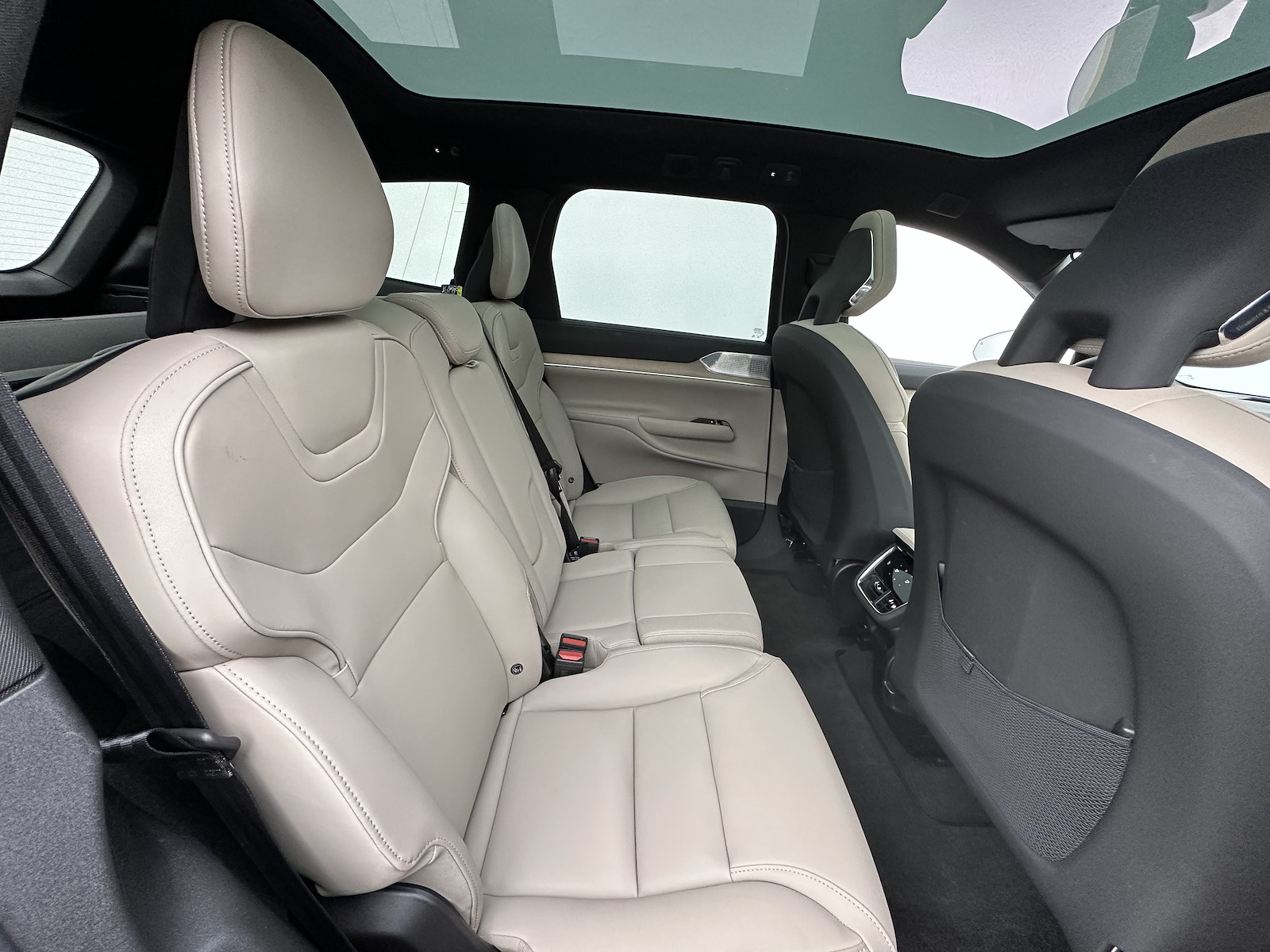 VOLVO EX 90 Twin Ultra AWD-image-13