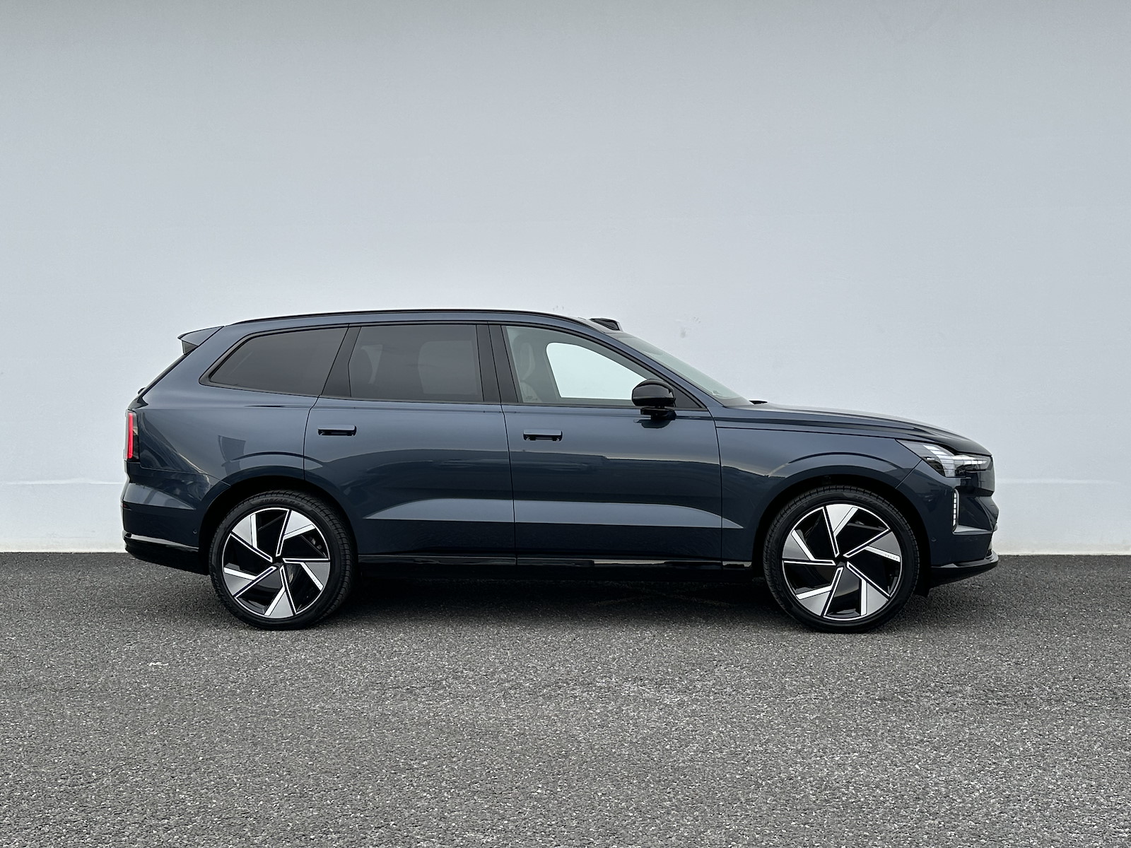 VOLVO EX 90 Twin Ultra AWD-showroom-element-3