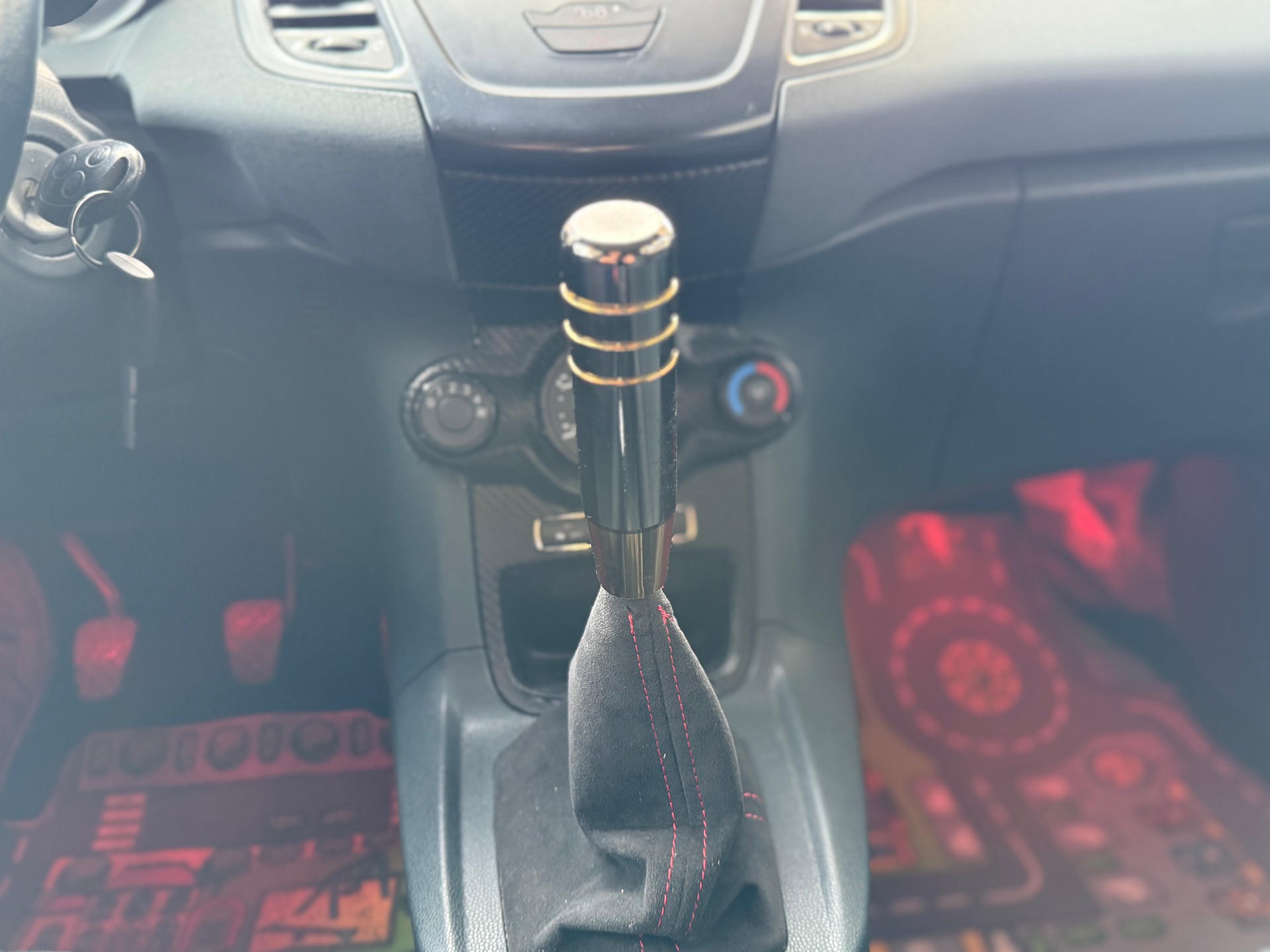 FORD Fiesta 1.6 16V Titanium-image-14