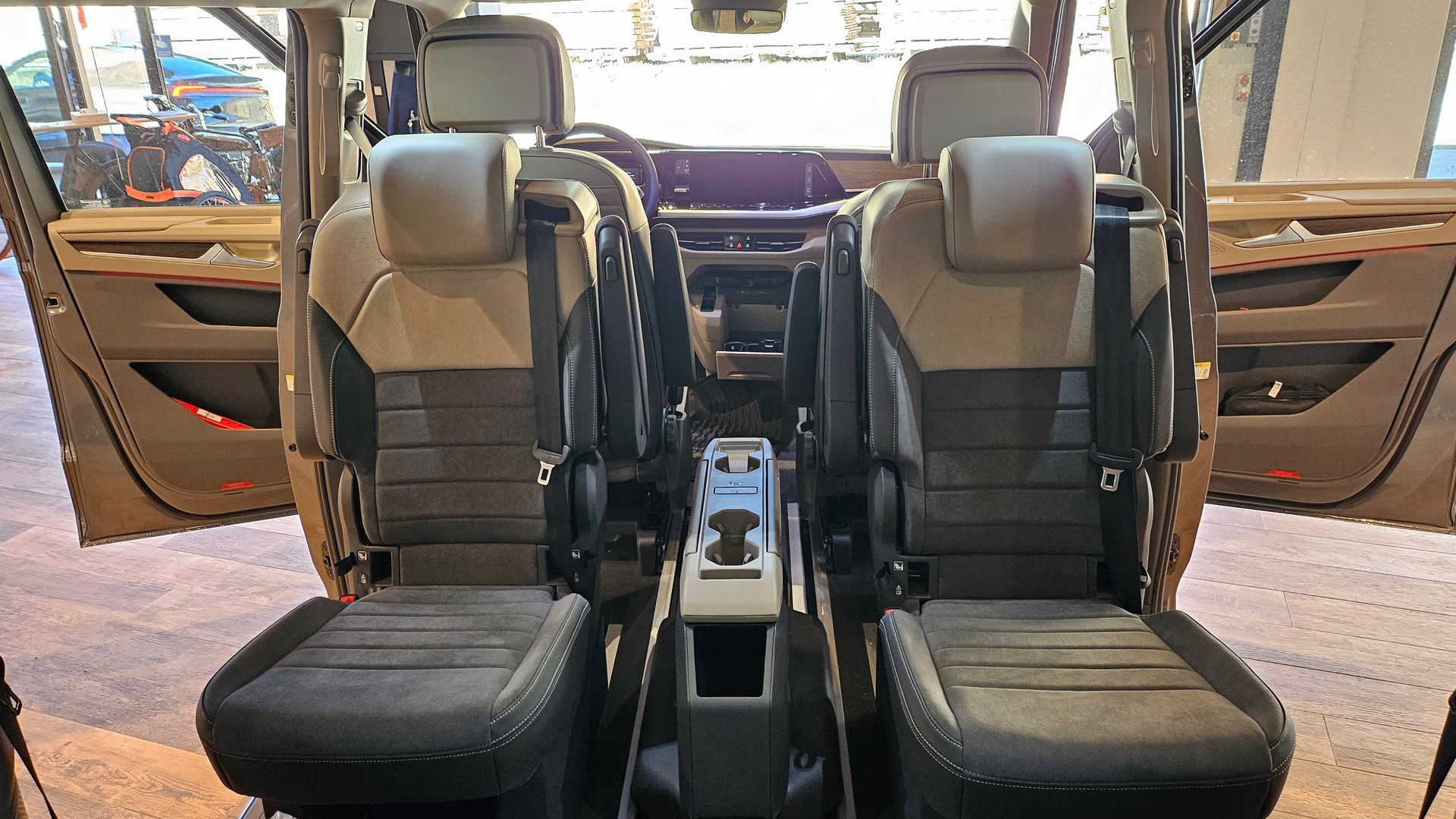 VW Multivan 1.5 eHybrid Style 4Motion DSG-image-19