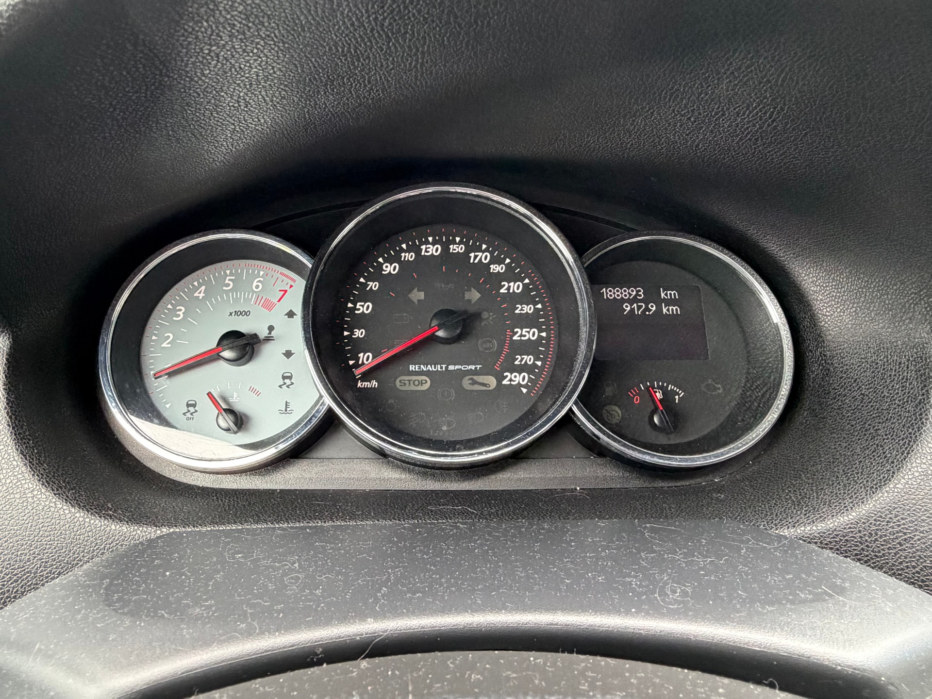 RENAULT Mégane Coupé 2.0 16V Turbo RS-image-12