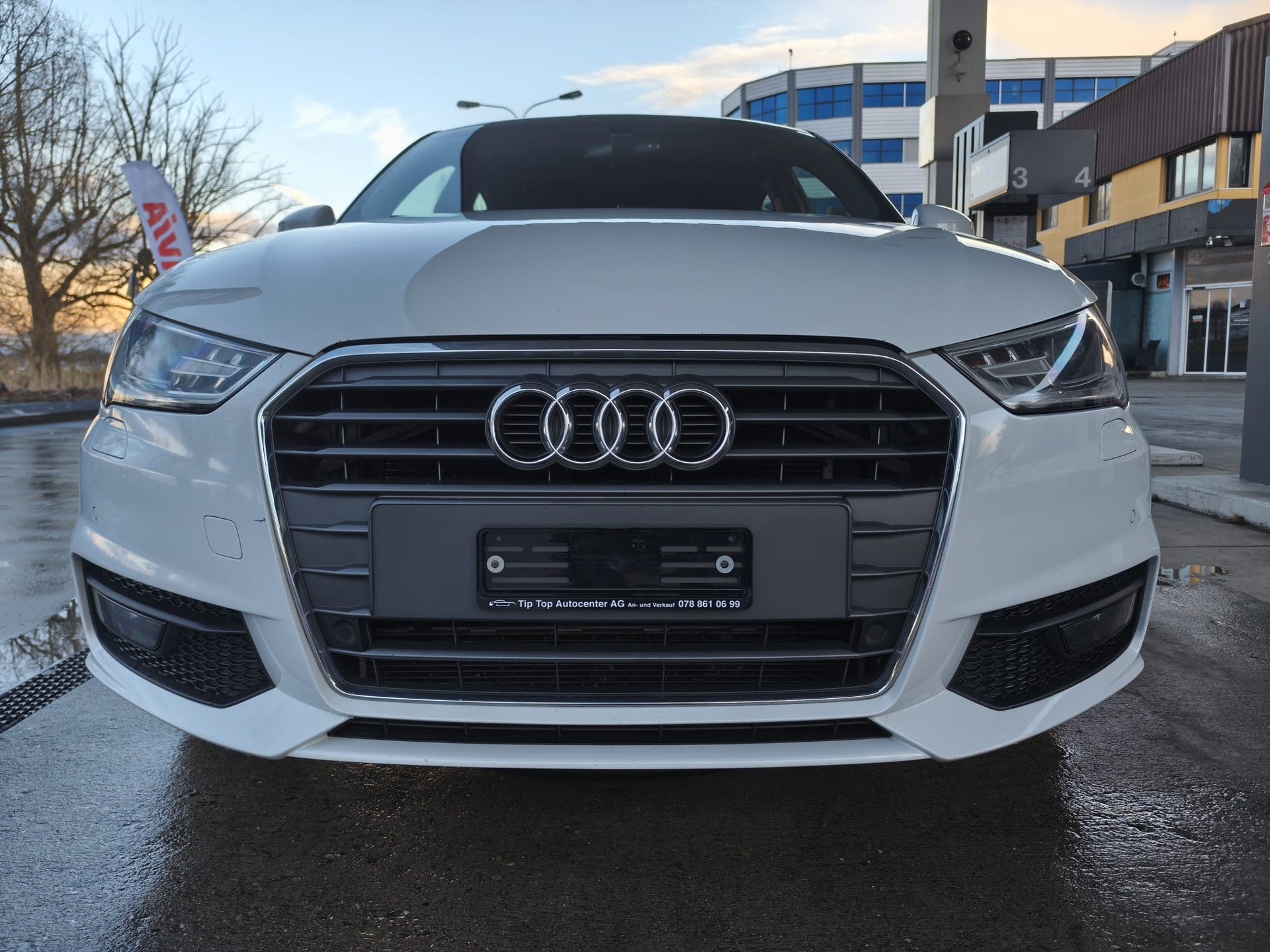 AUDI A1 Sportback 1.4 TDI Design S-tronic-image-7