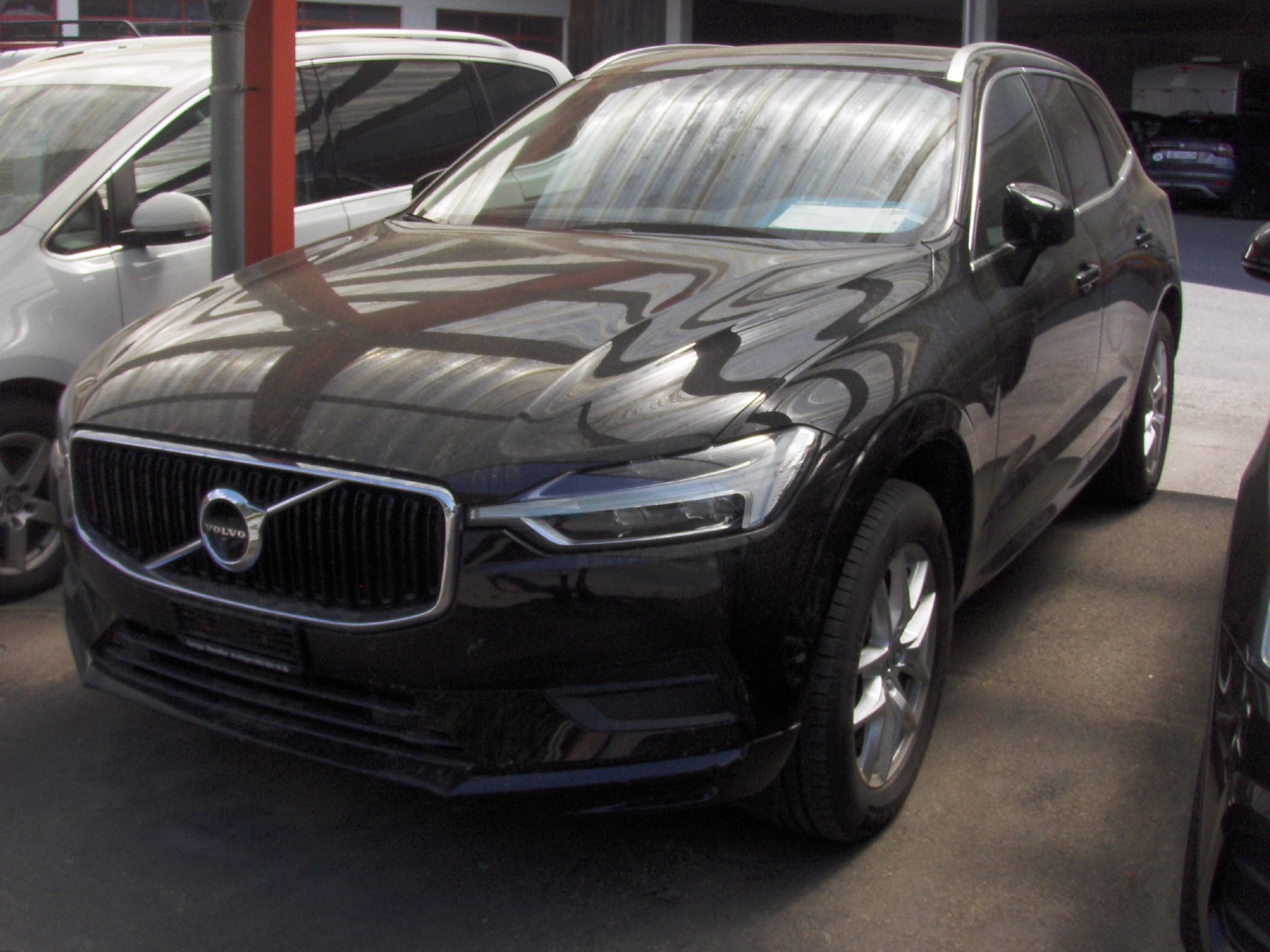 VOLVO XC60 B4 Diesel Mild Hybrid AWD Momentum Geartronic