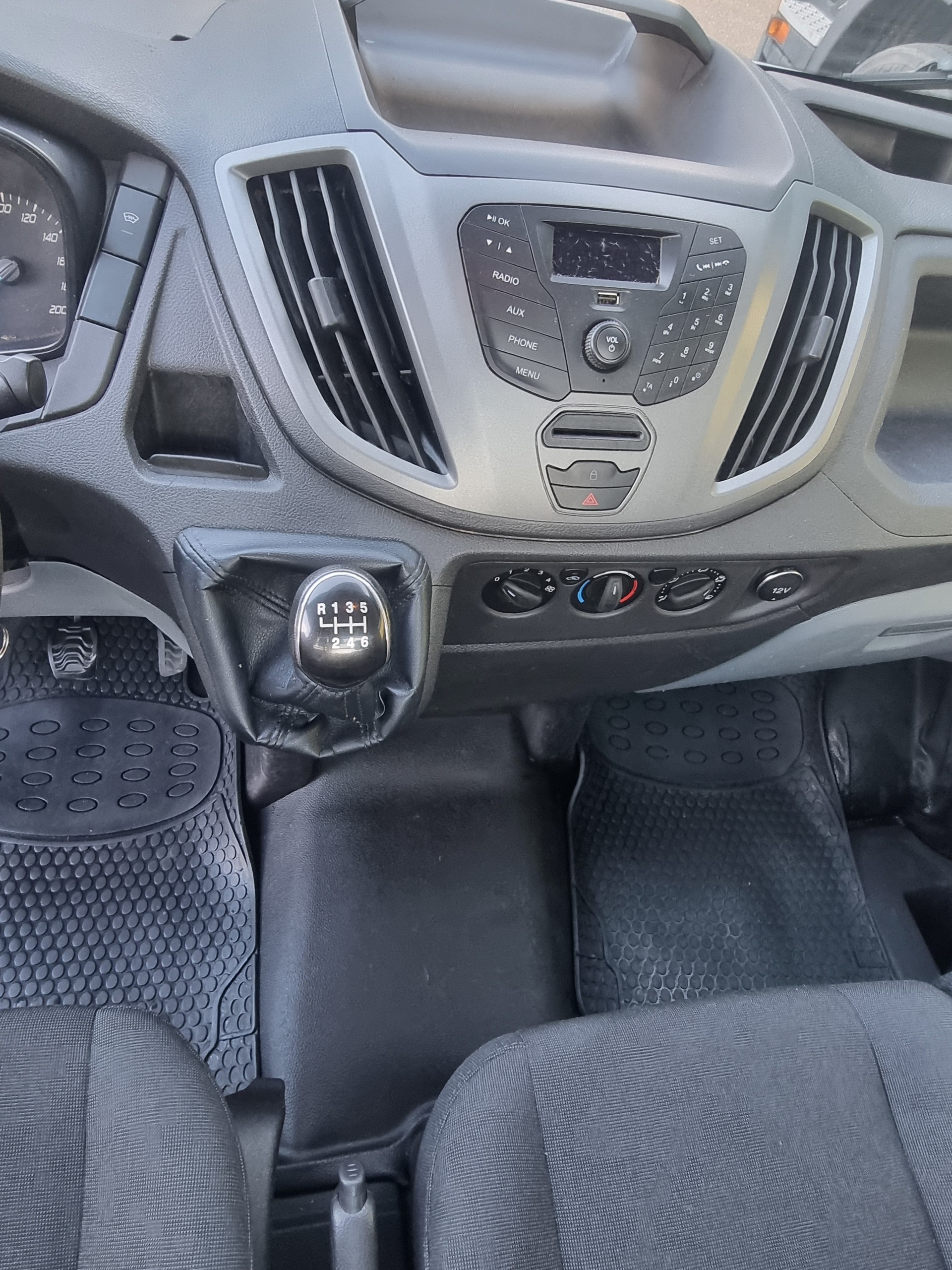 FORD Transit 350 L3H1 Ambiente RWD-image-14