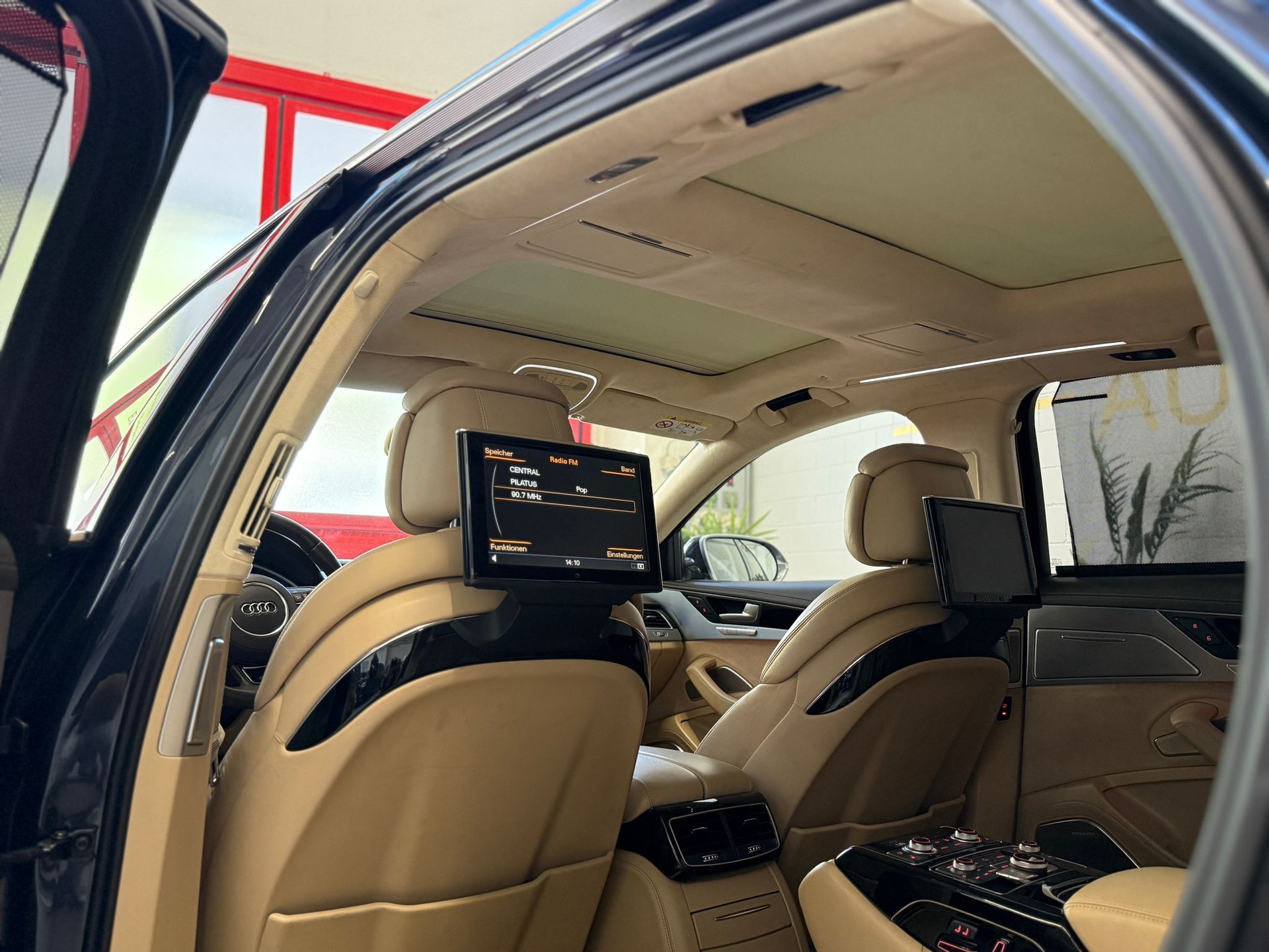 AUDI A8 L 6.3 FSI W12 quattro tiptronic-image-27