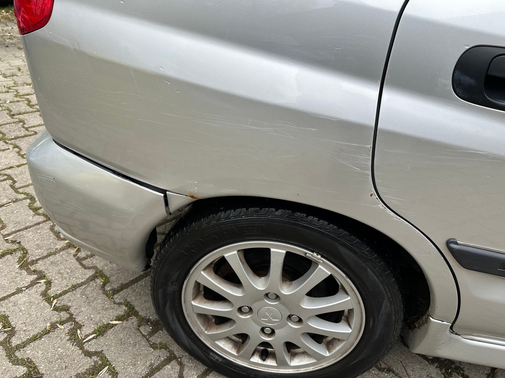 MITSUBISHI Space Star 1.9 DI Premium FIXPREIS-image-6
