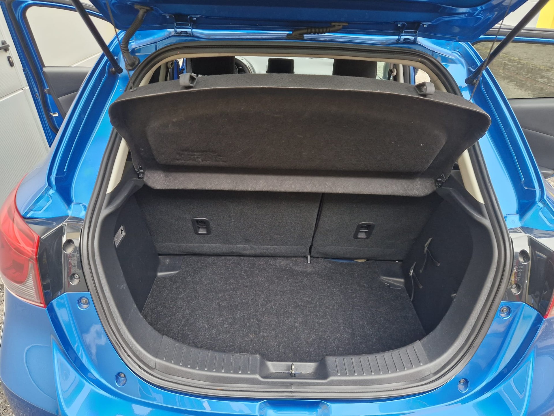 MAZDA 2 SKYACTIV-G 90 Ambition Plus-image-3