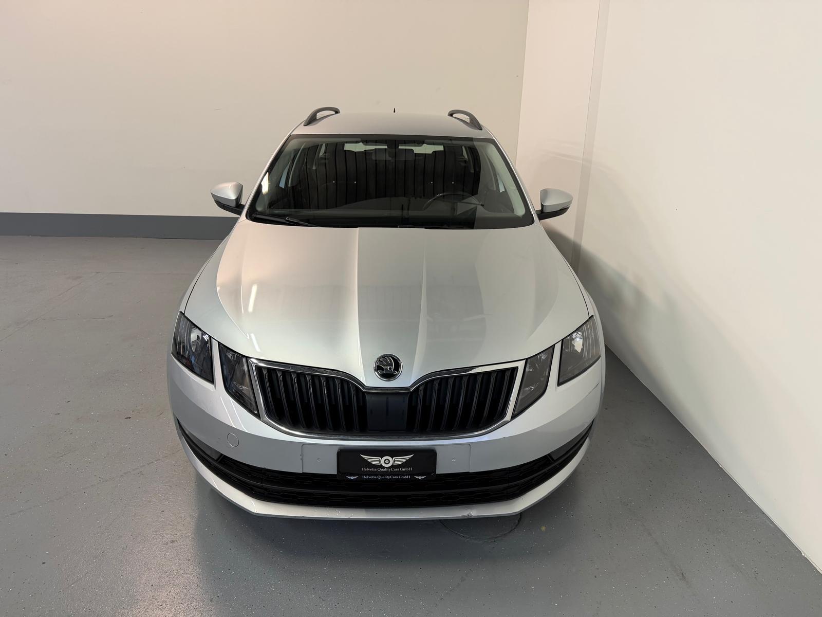 SKODA Octavia Combi 1.6 TDI Ambition-showroom-element-3