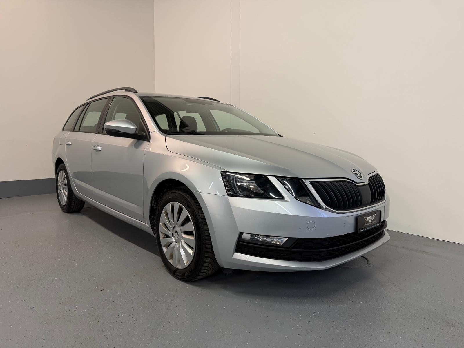 SKODA Octavia Combi 1.6 TDI Ambition-showroom-element-2