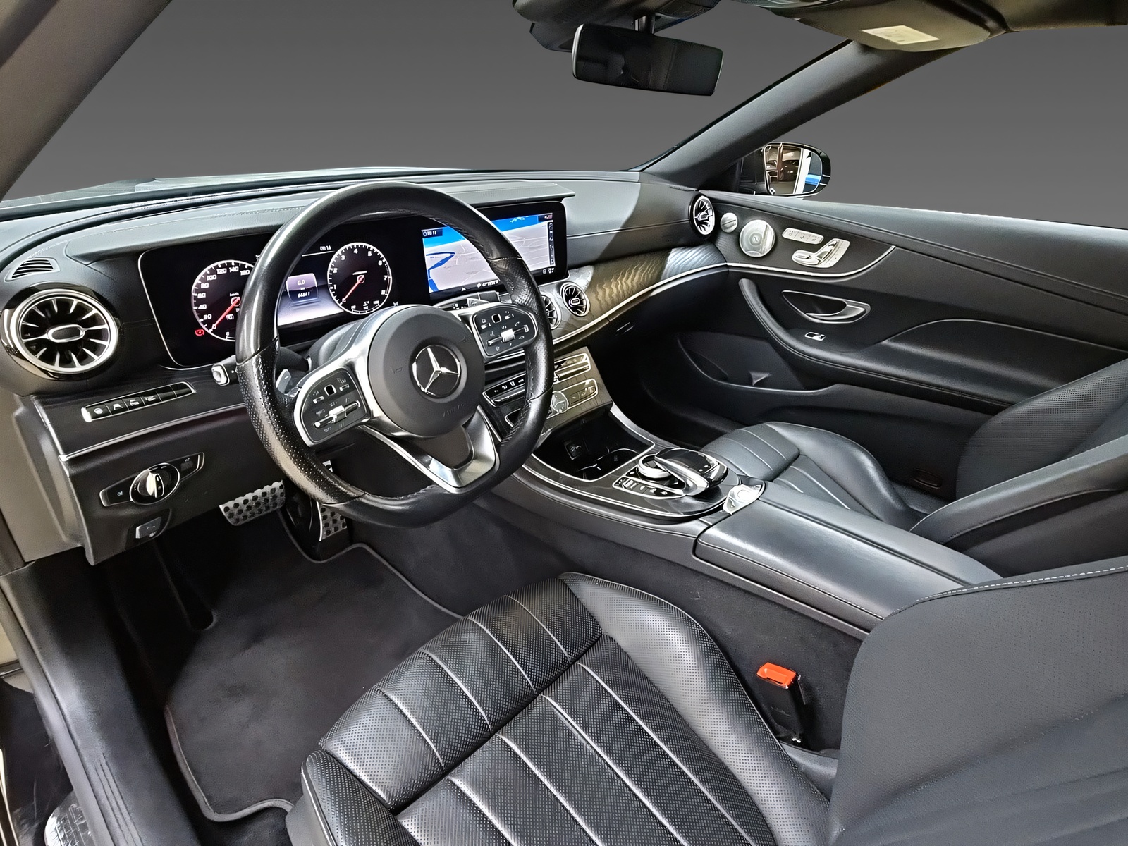 MERCEDES-BENZ E 450 4Matic Cabriolet-image-6