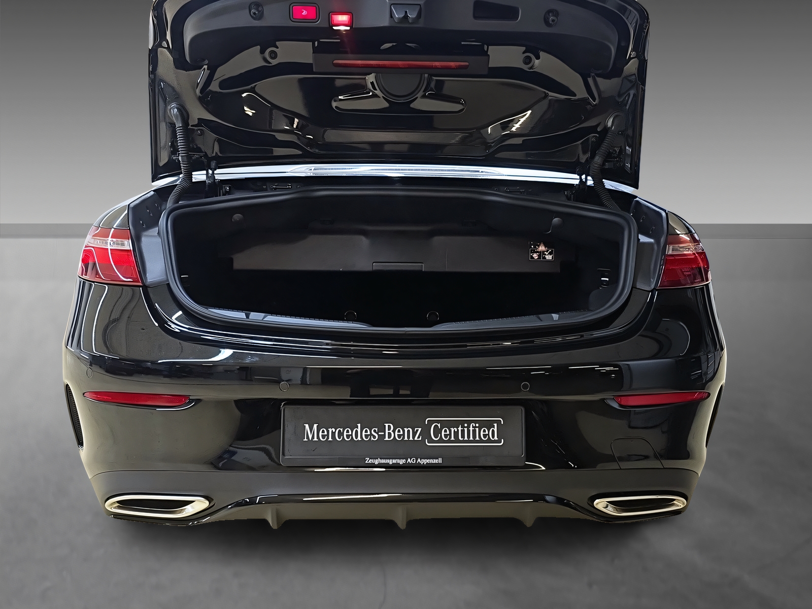 MERCEDES-BENZ E 450 4Matic Cabriolet-image-14