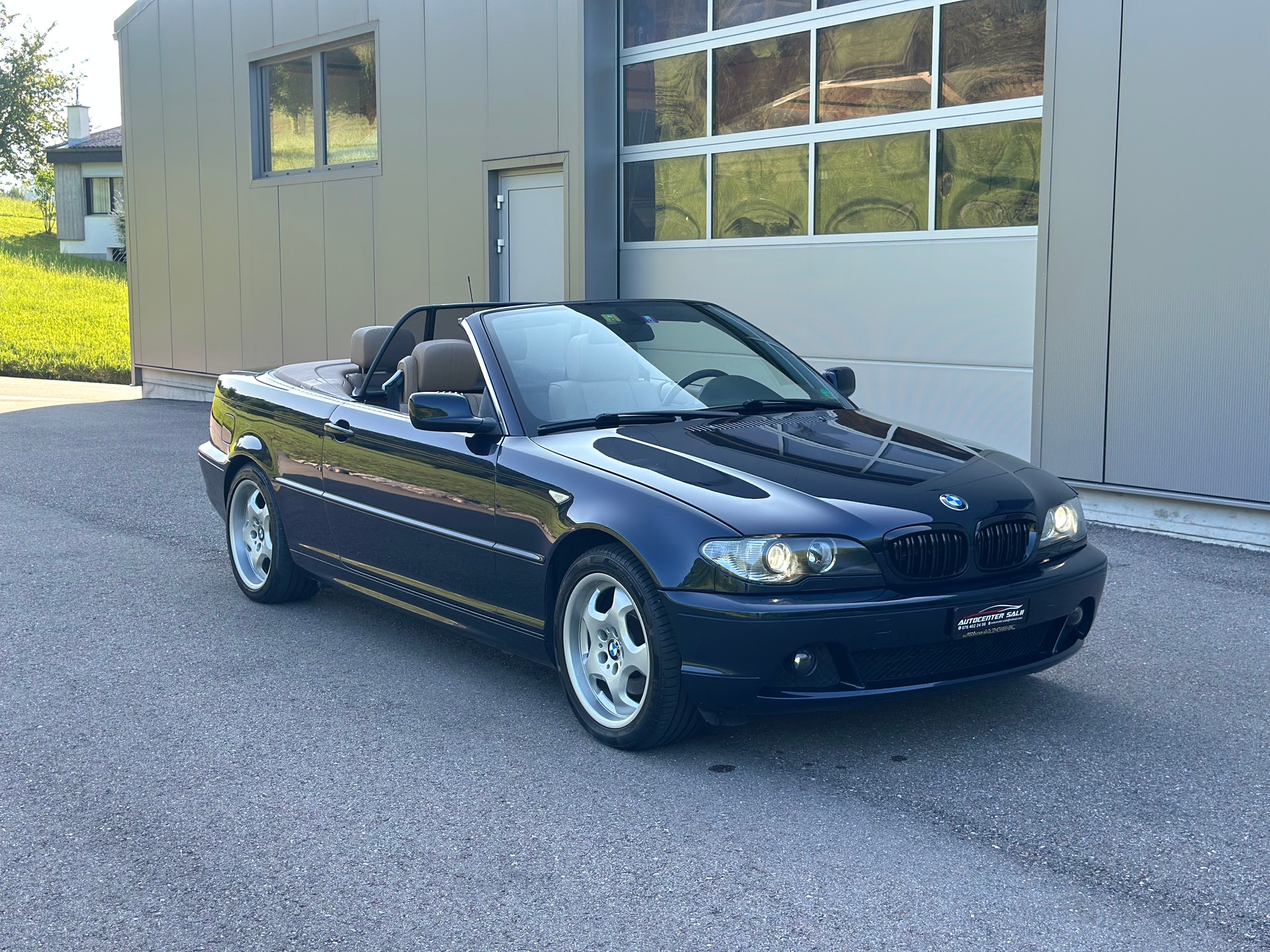 BMW 320Ci Cabriolet-image-2