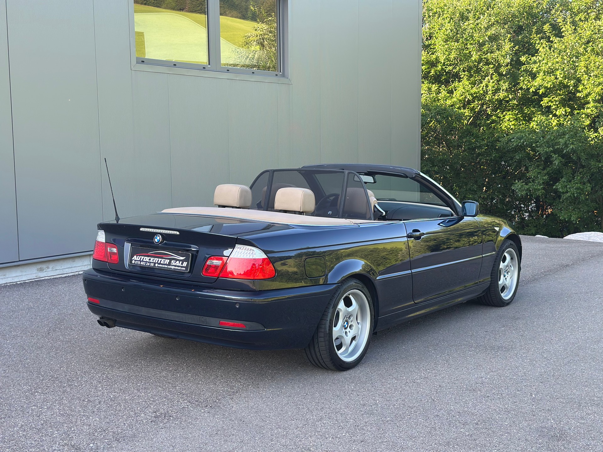 BMW 320Ci Cabriolet-image-4