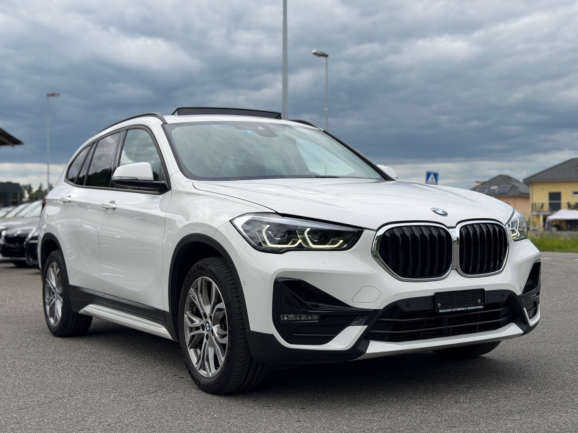 BMW X1 xDrive 18d xLine Steptronic-image-2