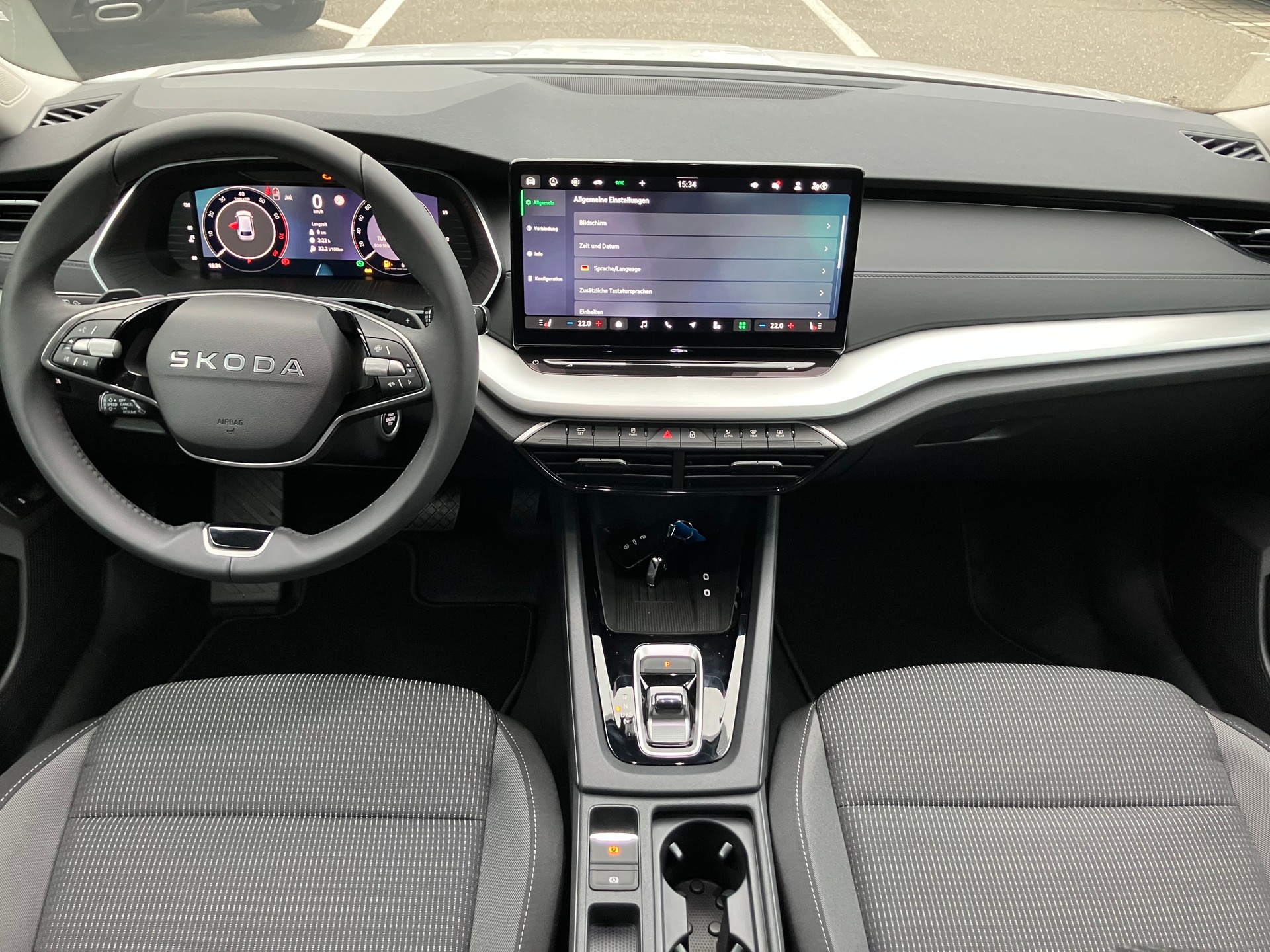 SKODA Octavia Combi 2.0 TSI DSG Selection 4x4-image-9