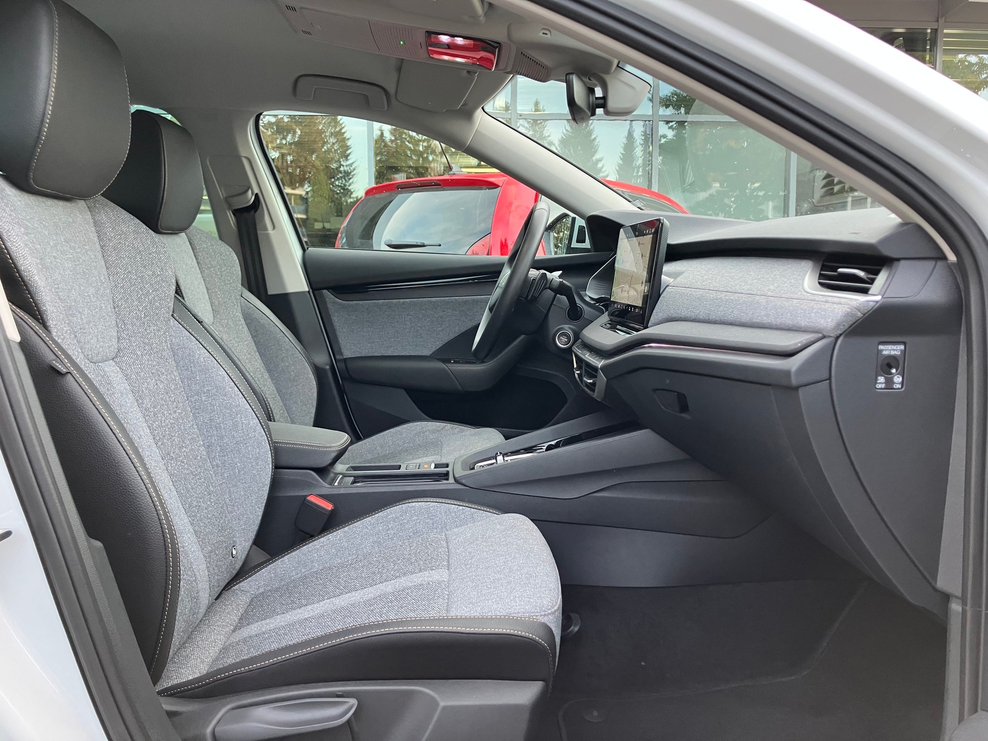 SKODA Octavia Combi 2.0 TSI DSG Selection 4x4-image-8