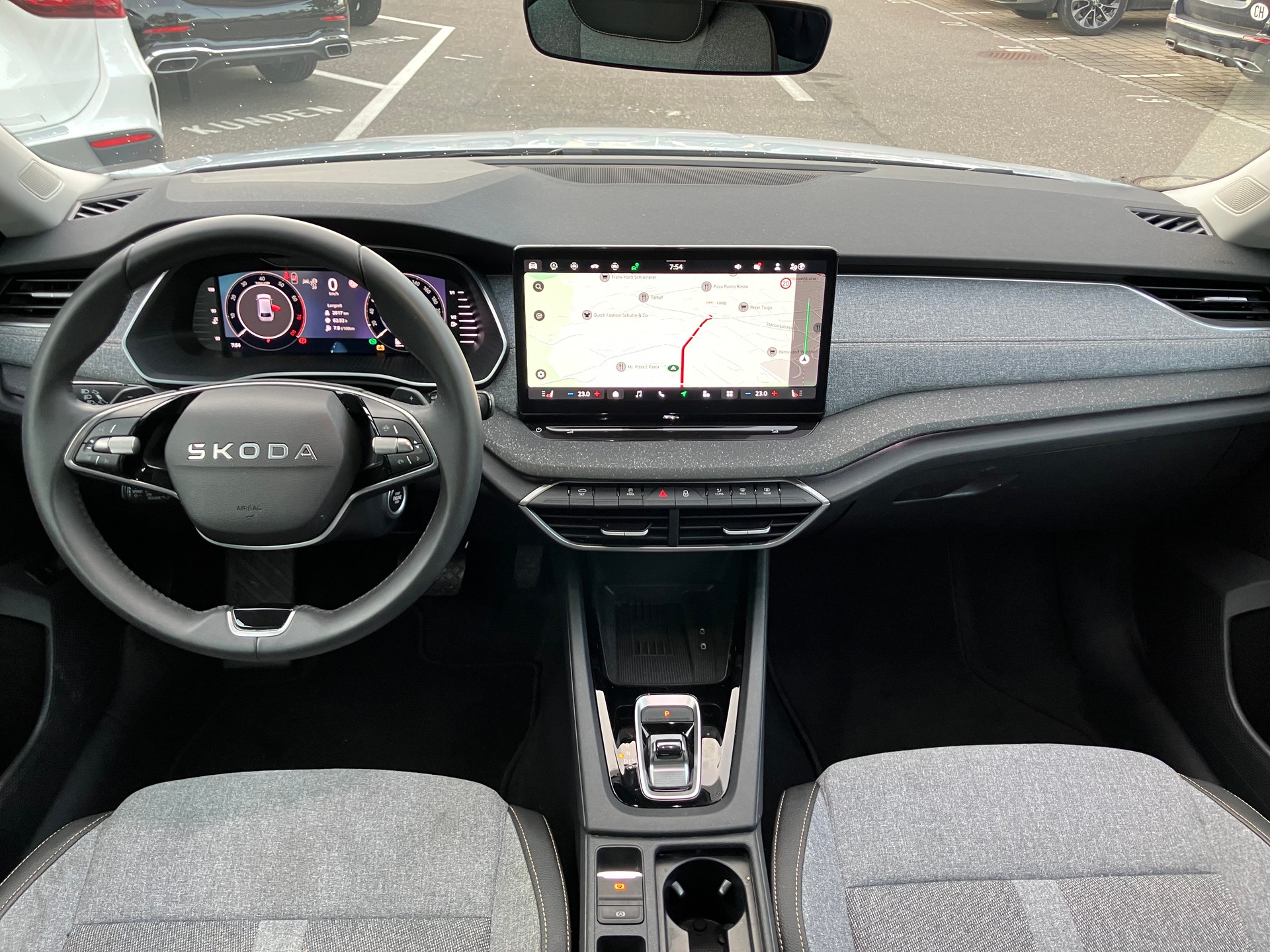 SKODA Octavia Combi 2.0 TSI DSG Selection 4x4-image-9
