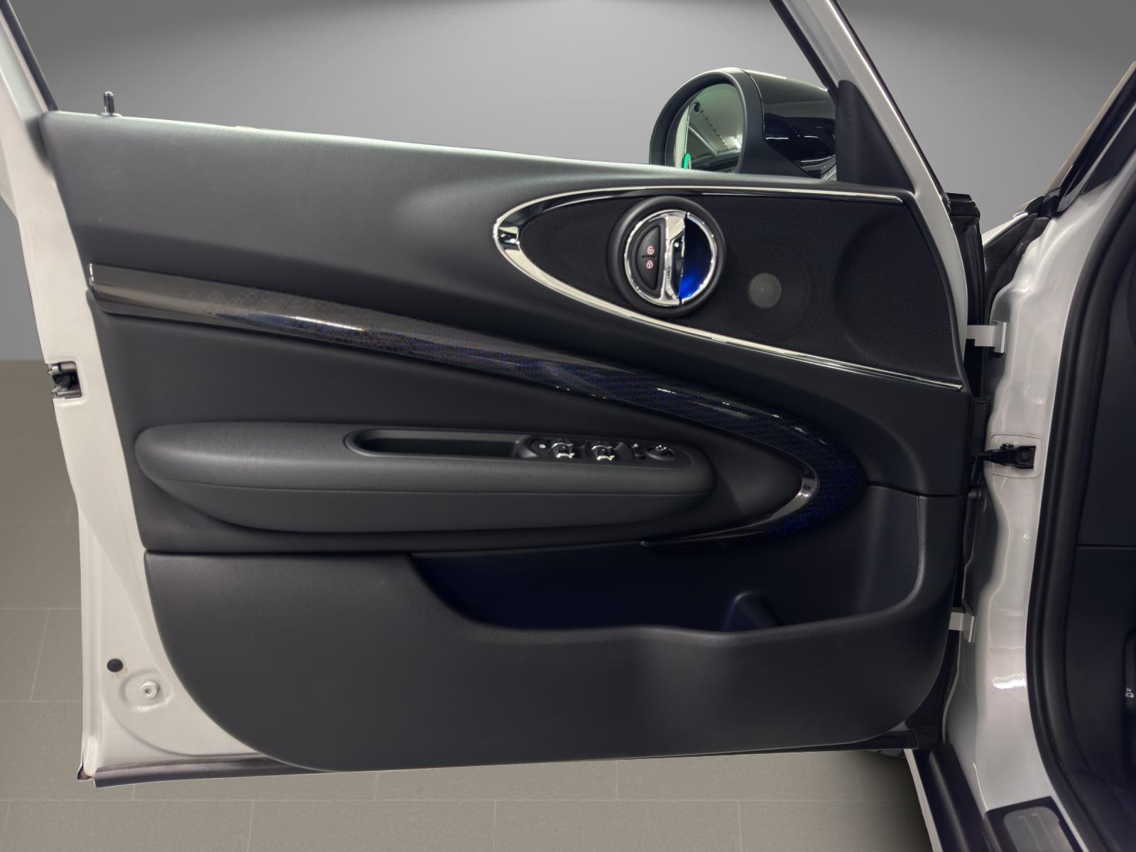 MINI Clubman S ALL4-image-12