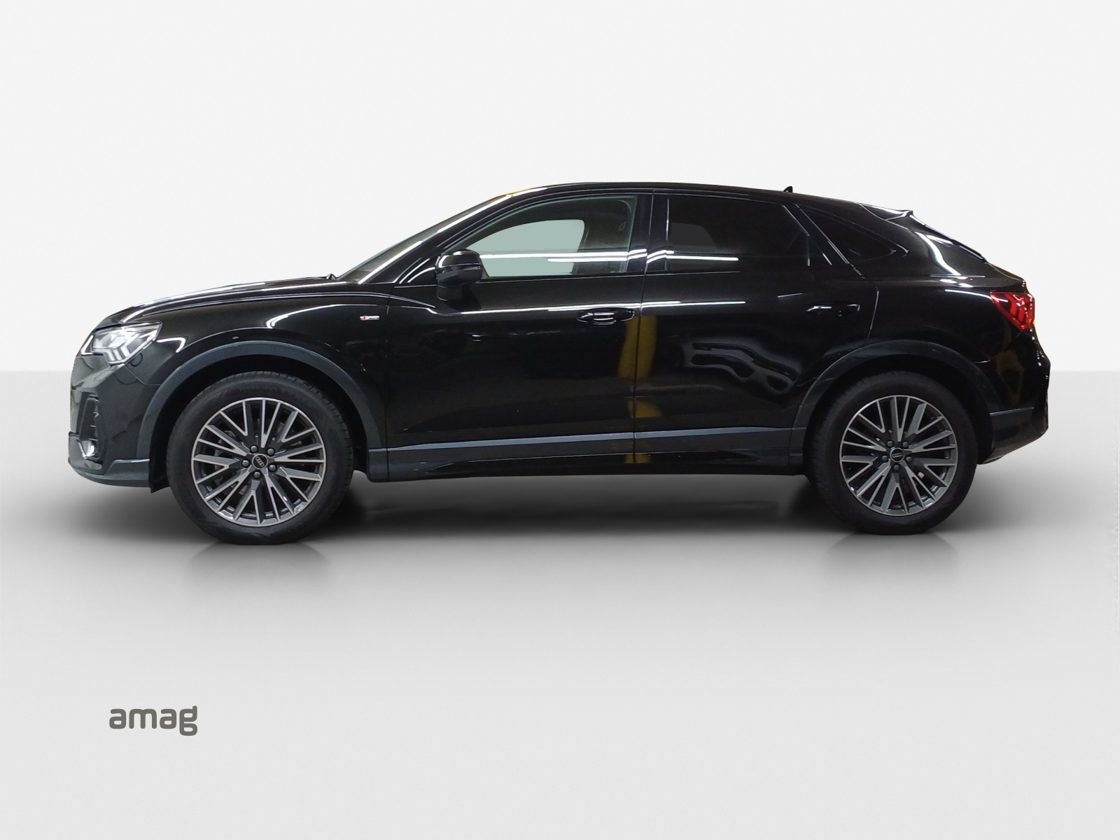 AUDI Q3 Sportback 40 TFSI S line quattro S-tronic-showroom-element-1
