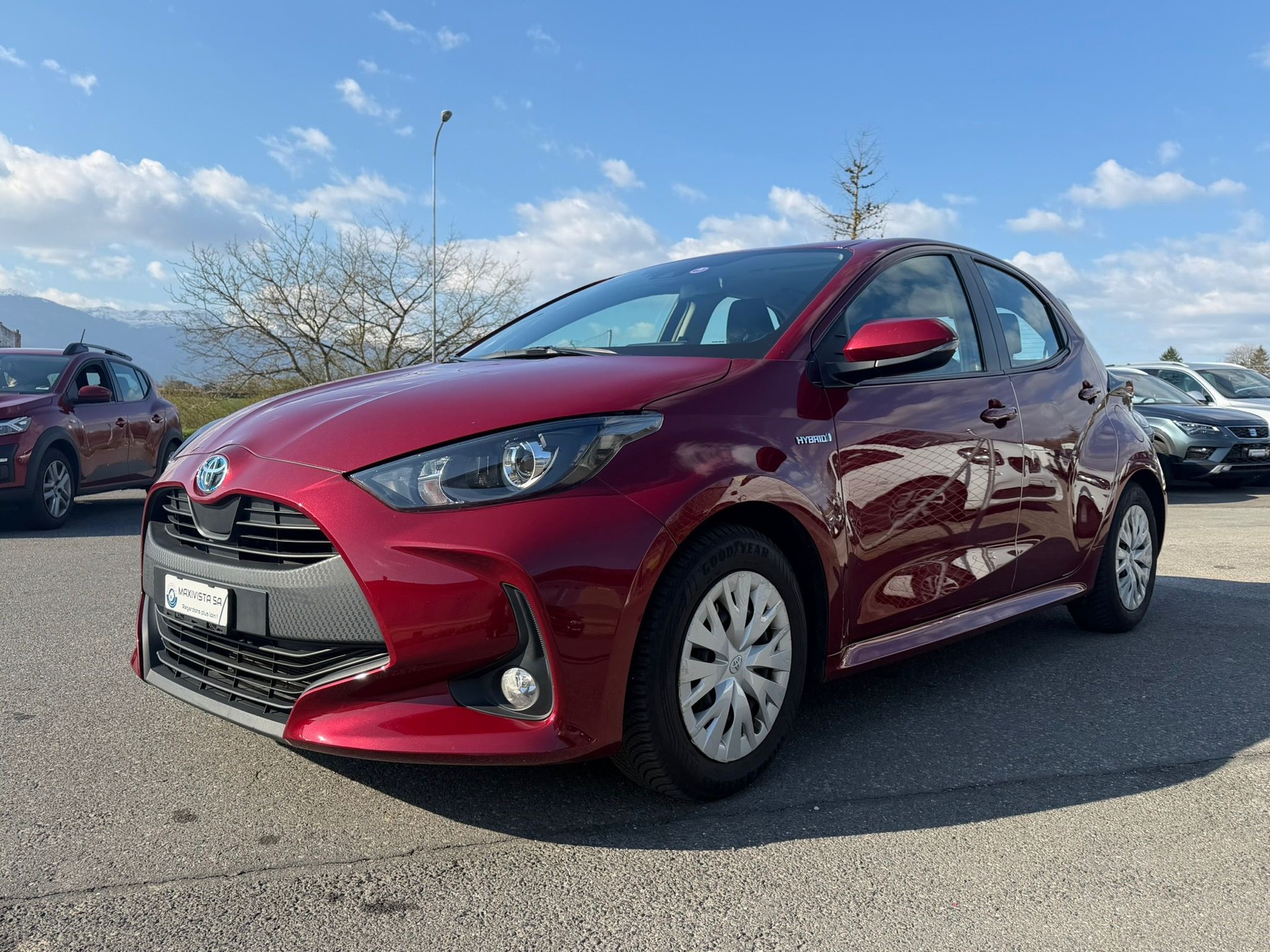 TOYOTA Yaris 1.5 Active e-CVT-showroom-element-1