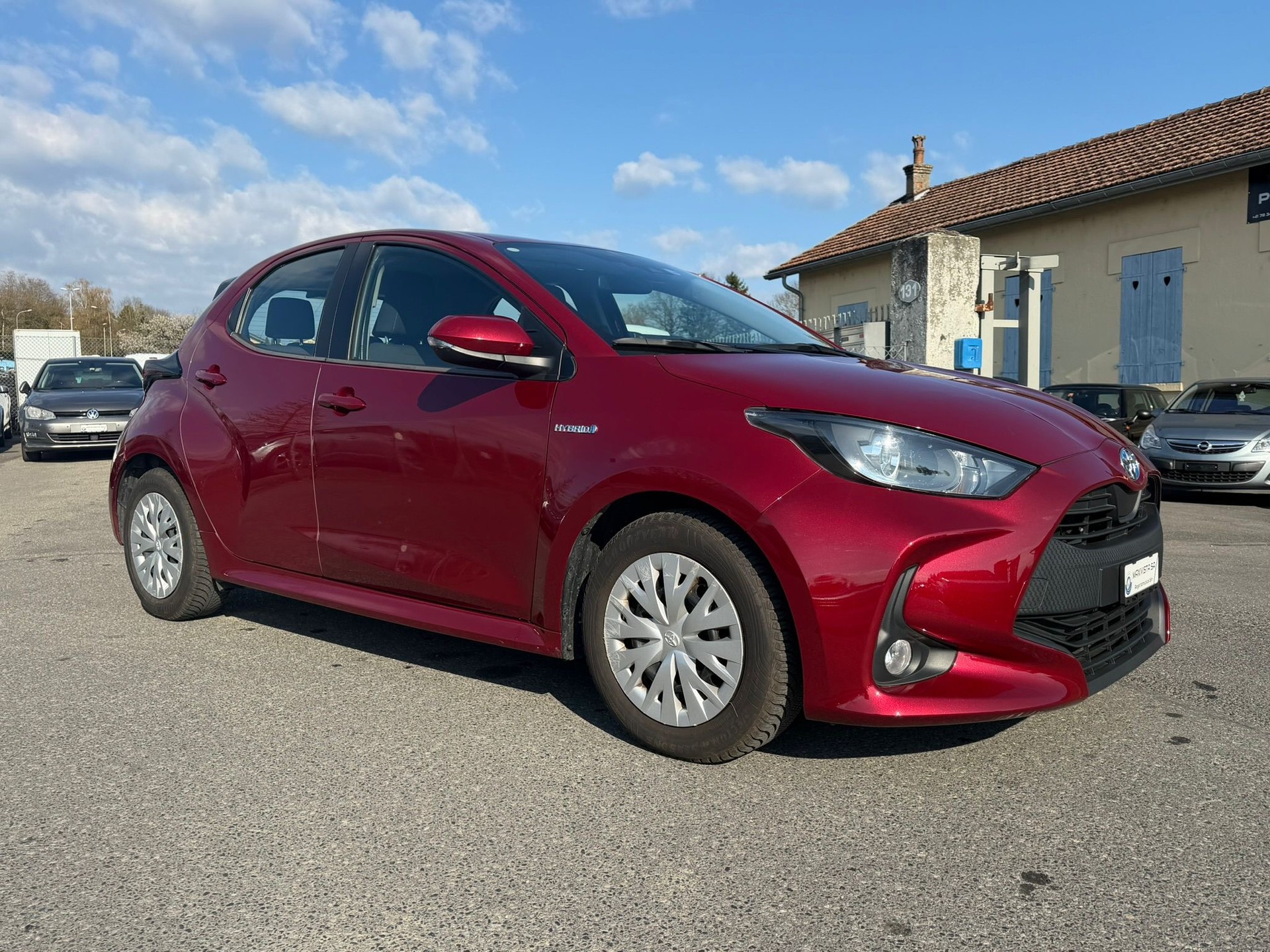 TOYOTA Yaris 1.5 Active e-CVT-showroom-element-2