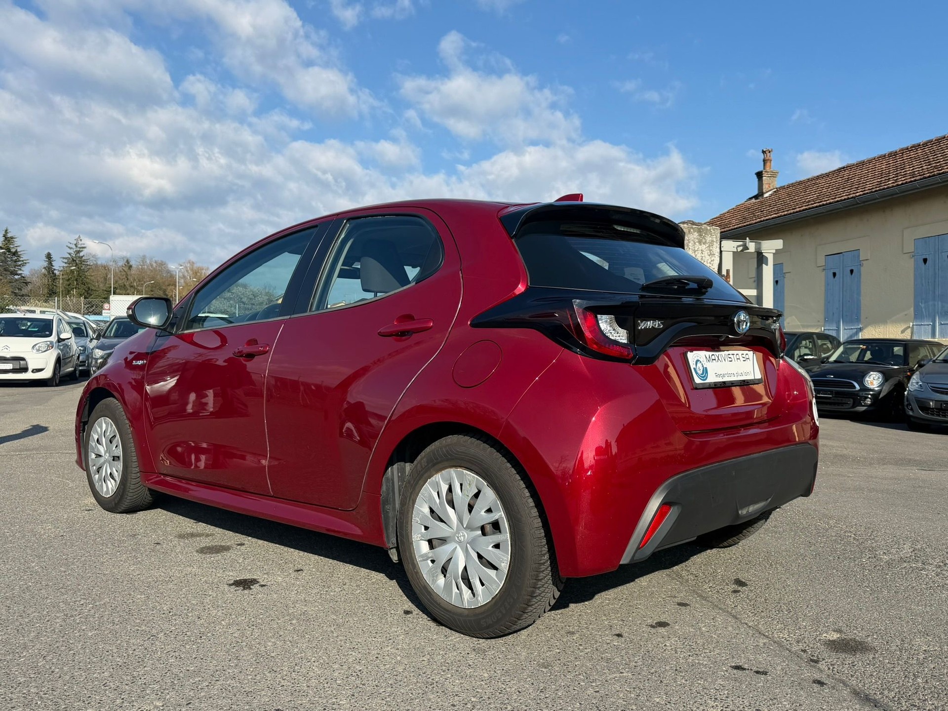TOYOTA Yaris 1.5 Active e-CVT-image-5