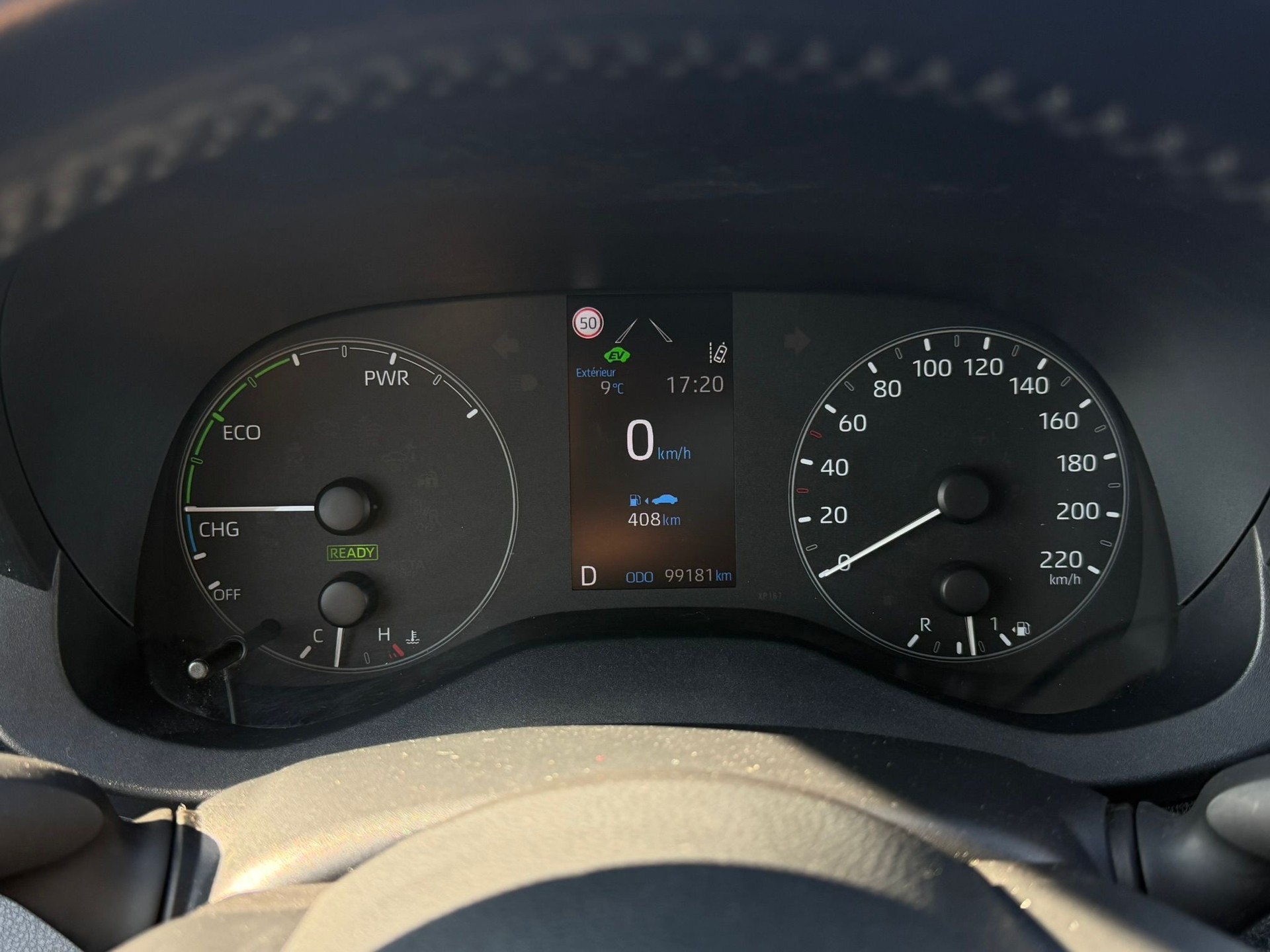 TOYOTA Yaris 1.5 Active e-CVT-image-8