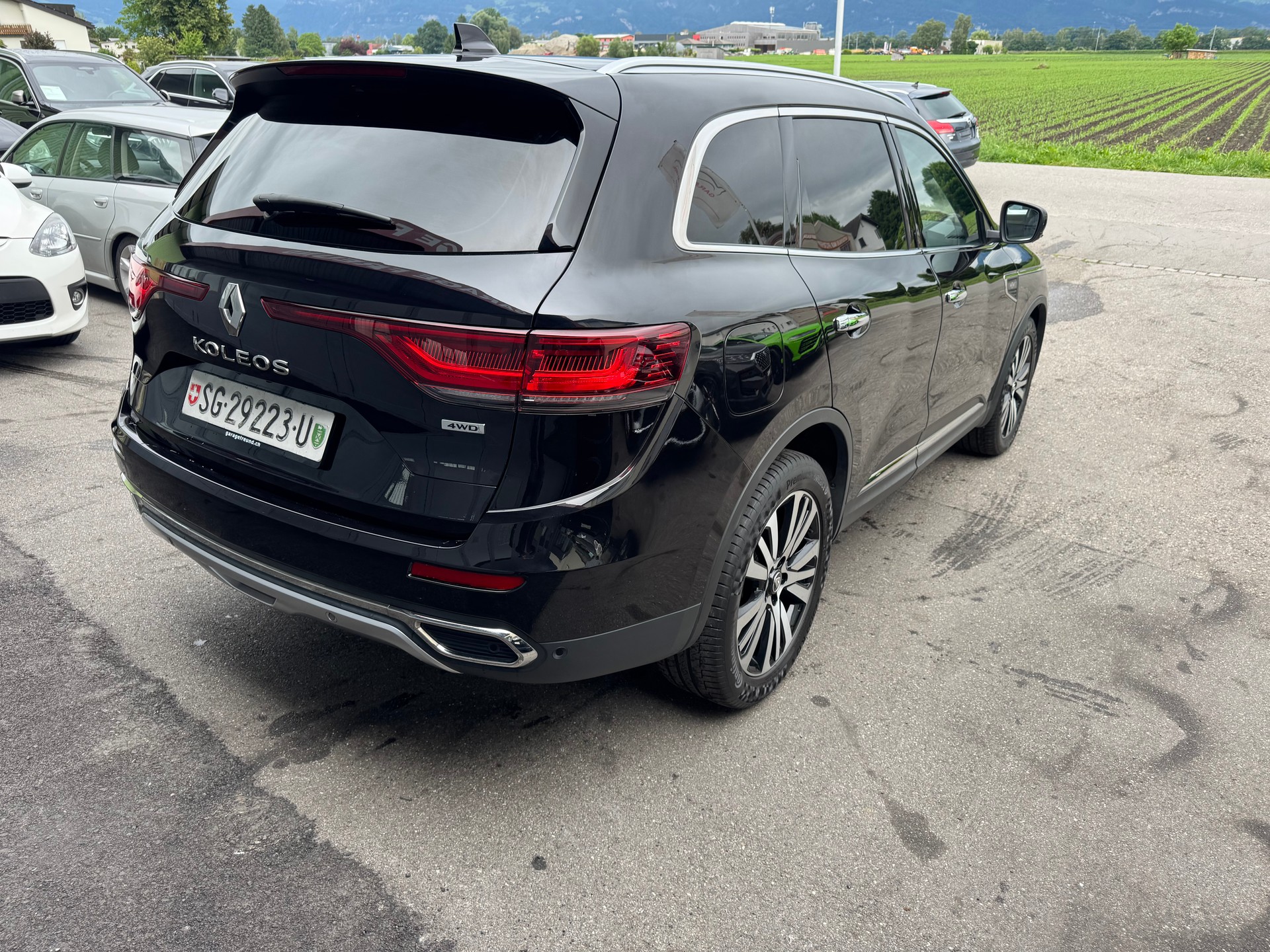 RENAULT Koleos 2.0 dCi Initiale Paris 4WD Xtronic CVT-image-6