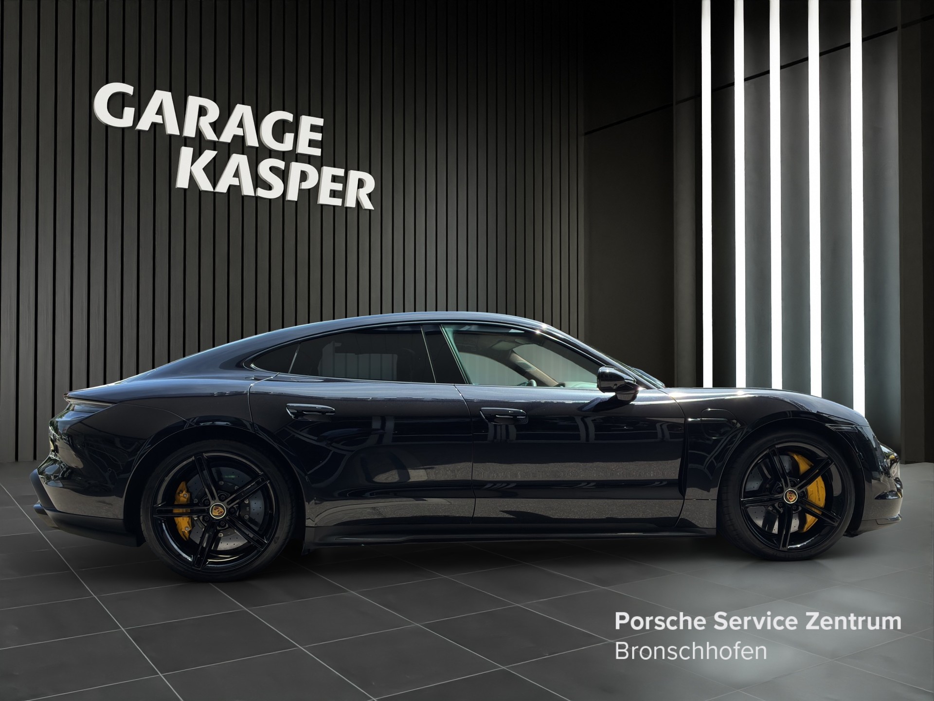 PORSCHE Taycan Turbo S-image-5