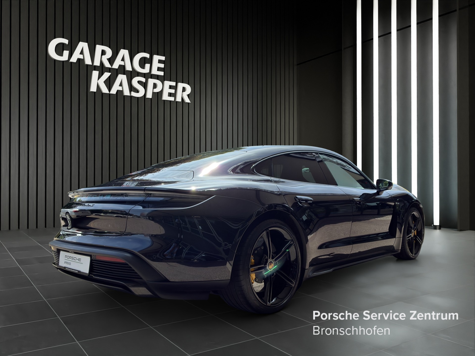PORSCHE Taycan Turbo S-image-4